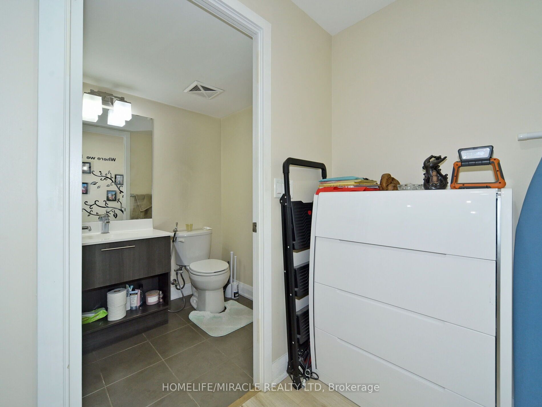 120 Dallimore Circ, #519