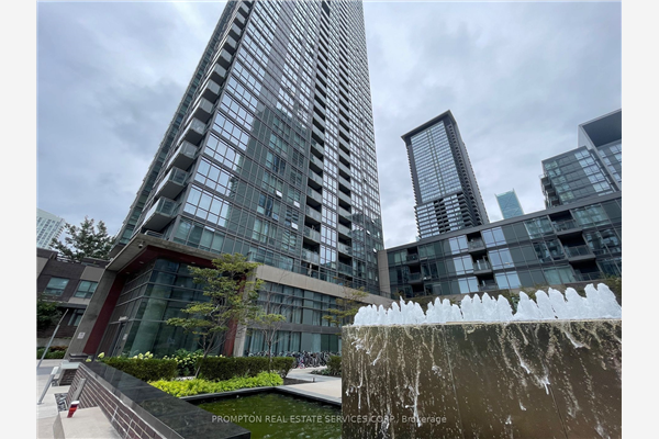 15 Fort York Blvd