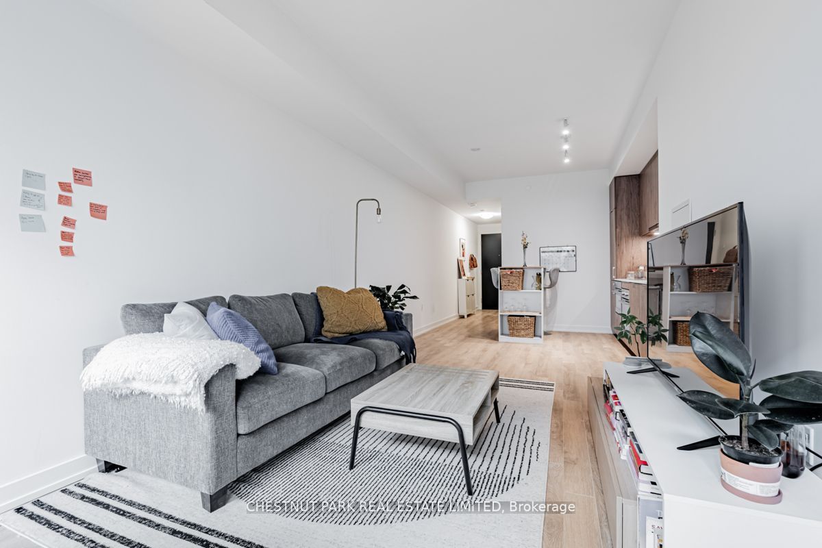 158 Front St E, #504