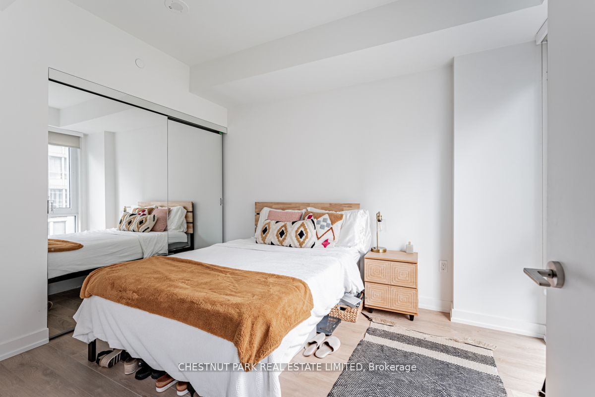 158 Front St E, #504