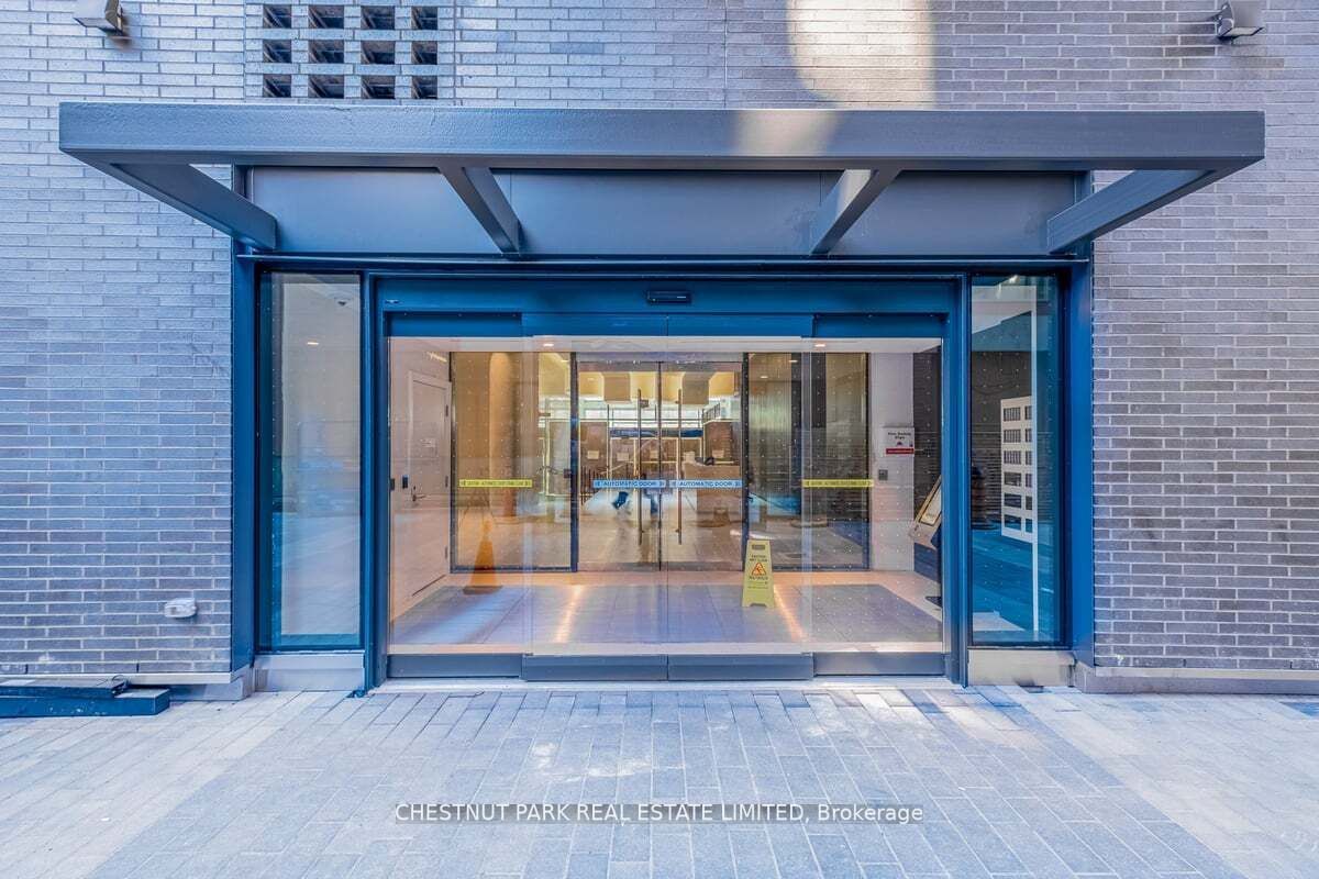 158 Front St E, #504