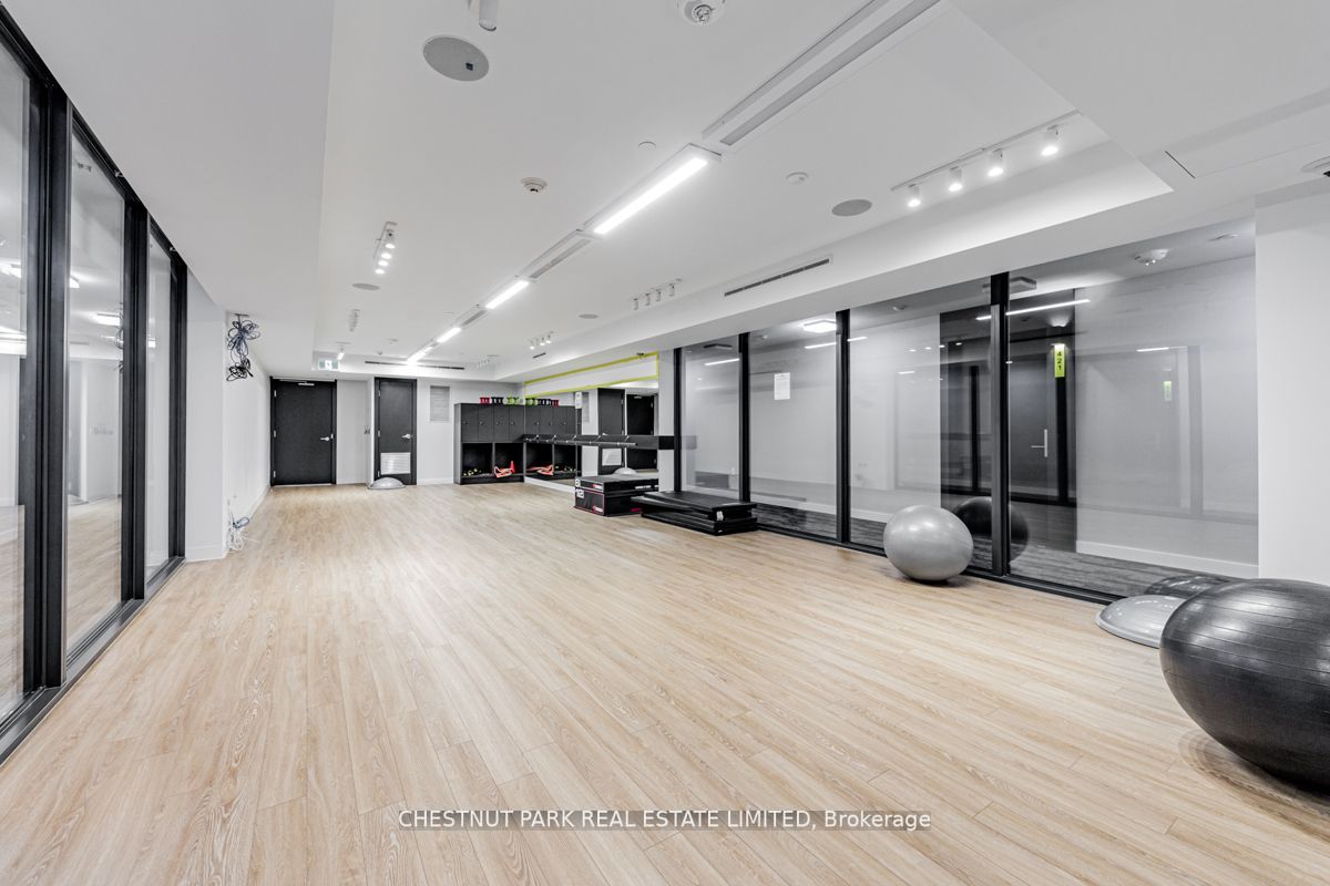 158 Front St E, #504