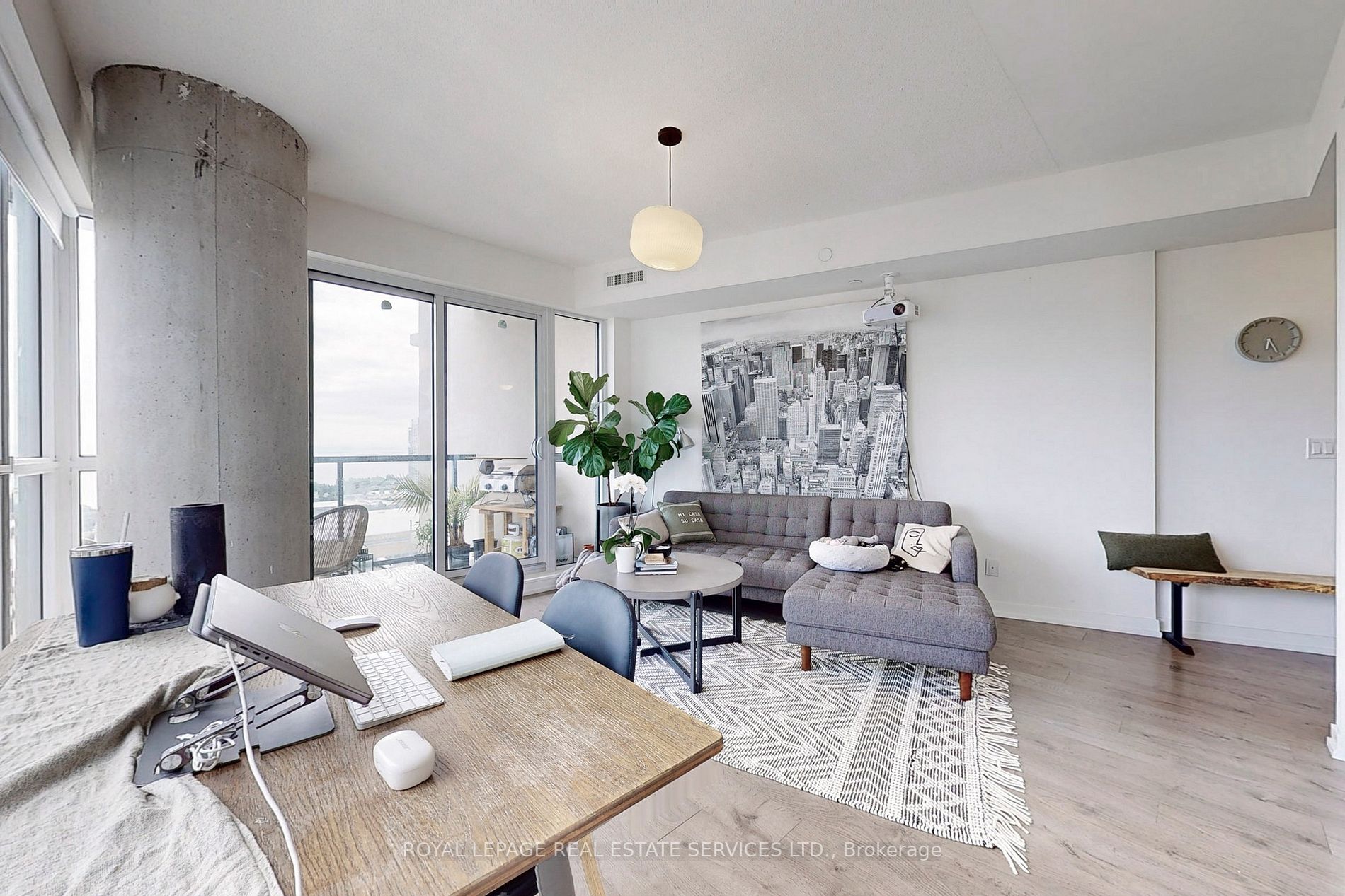 49 East Liberty St, #1802