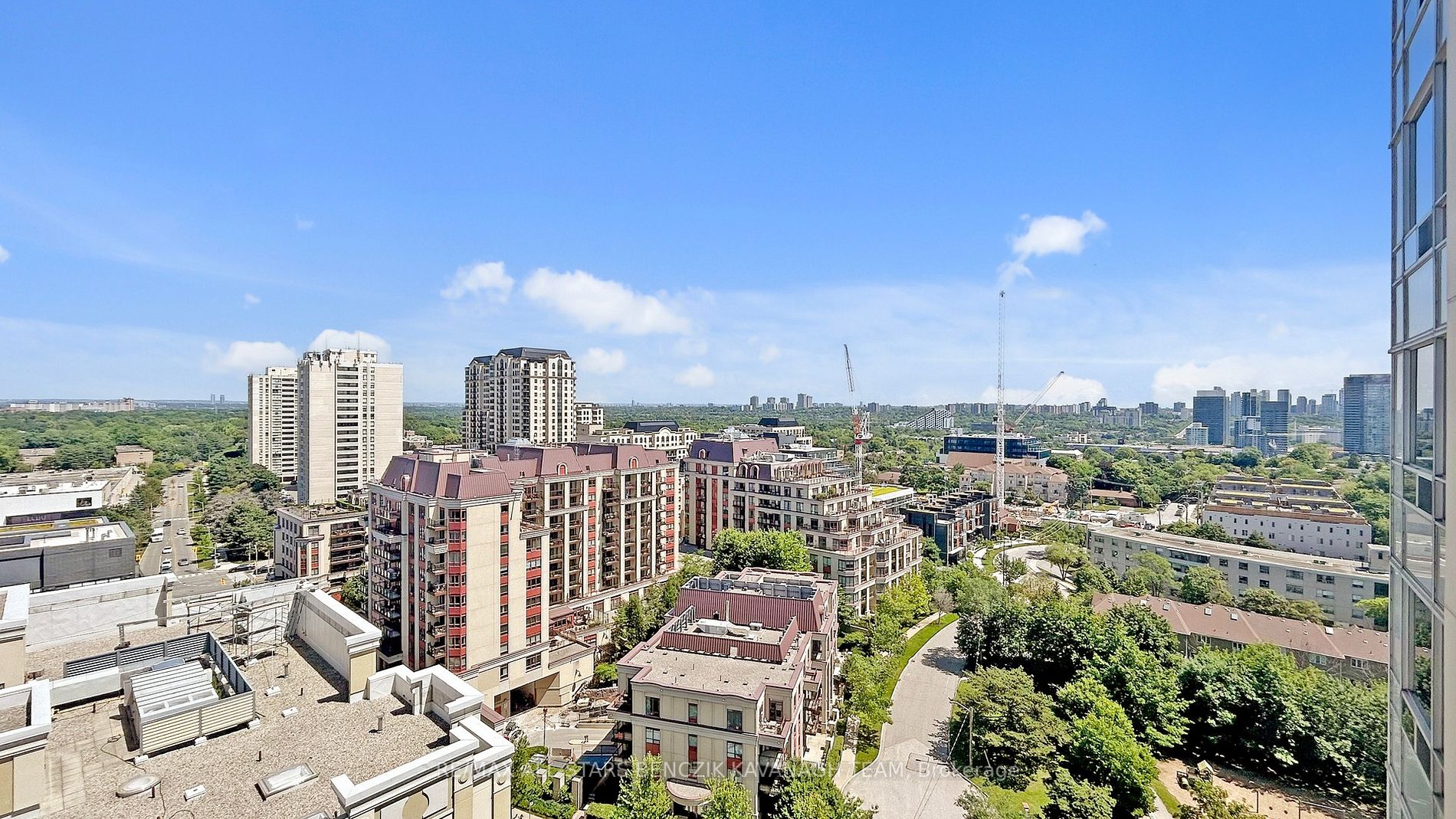 8 Rean Dr, #1604