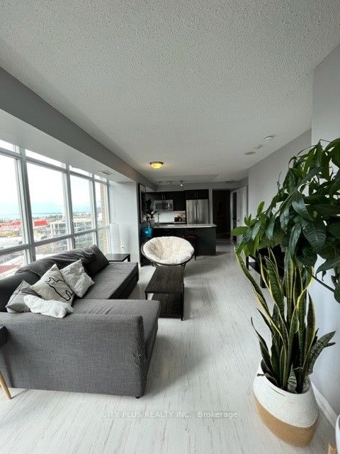 125 Western Battery Rd, #1307