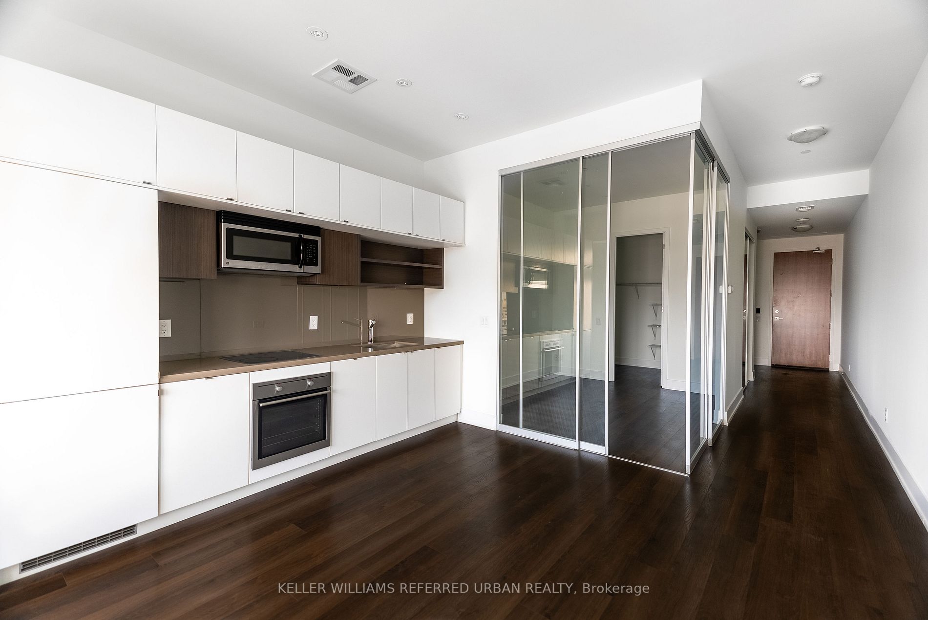 111 St Clair Ave W, #1226