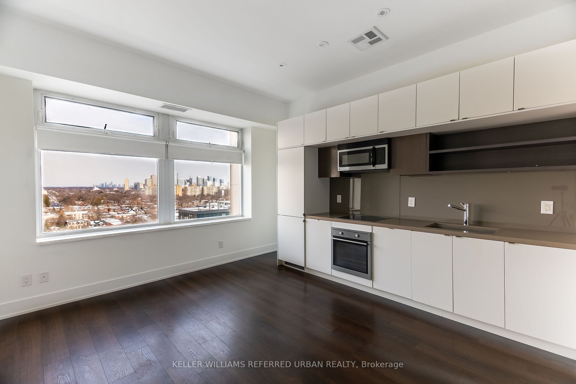111 St Clair Ave W, #1226