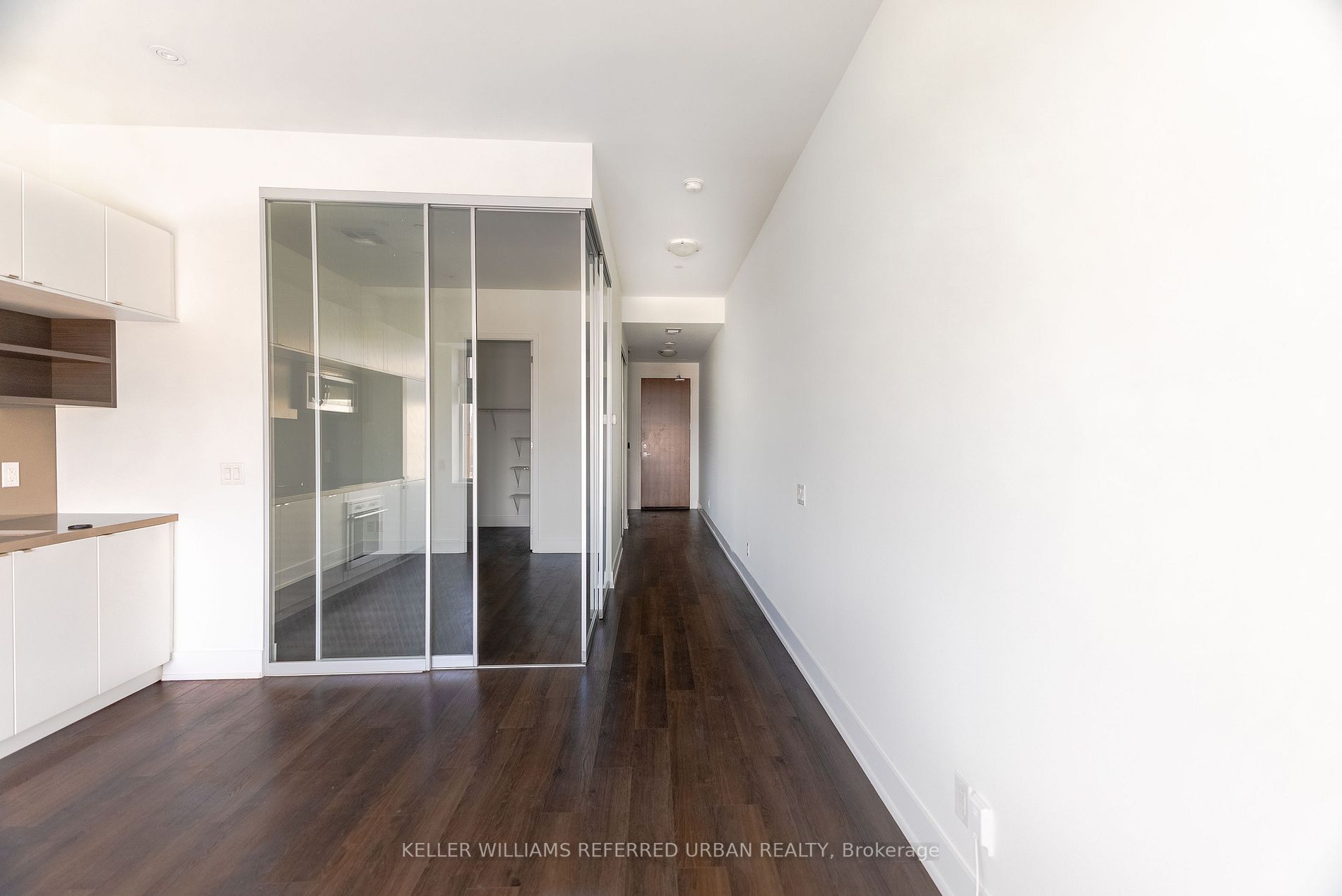 111 St Clair Ave W, #1226