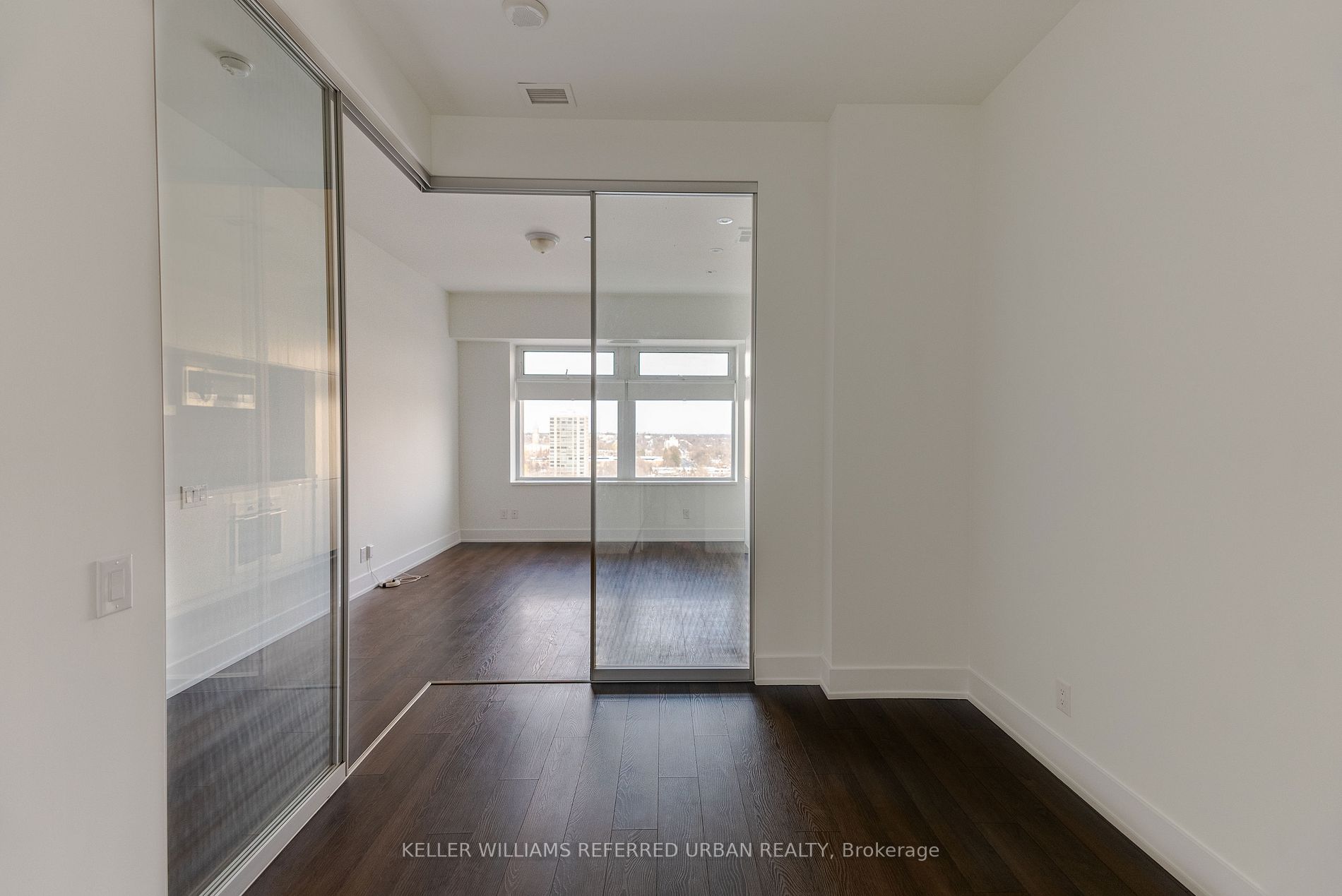 111 St Clair Ave W, #1226