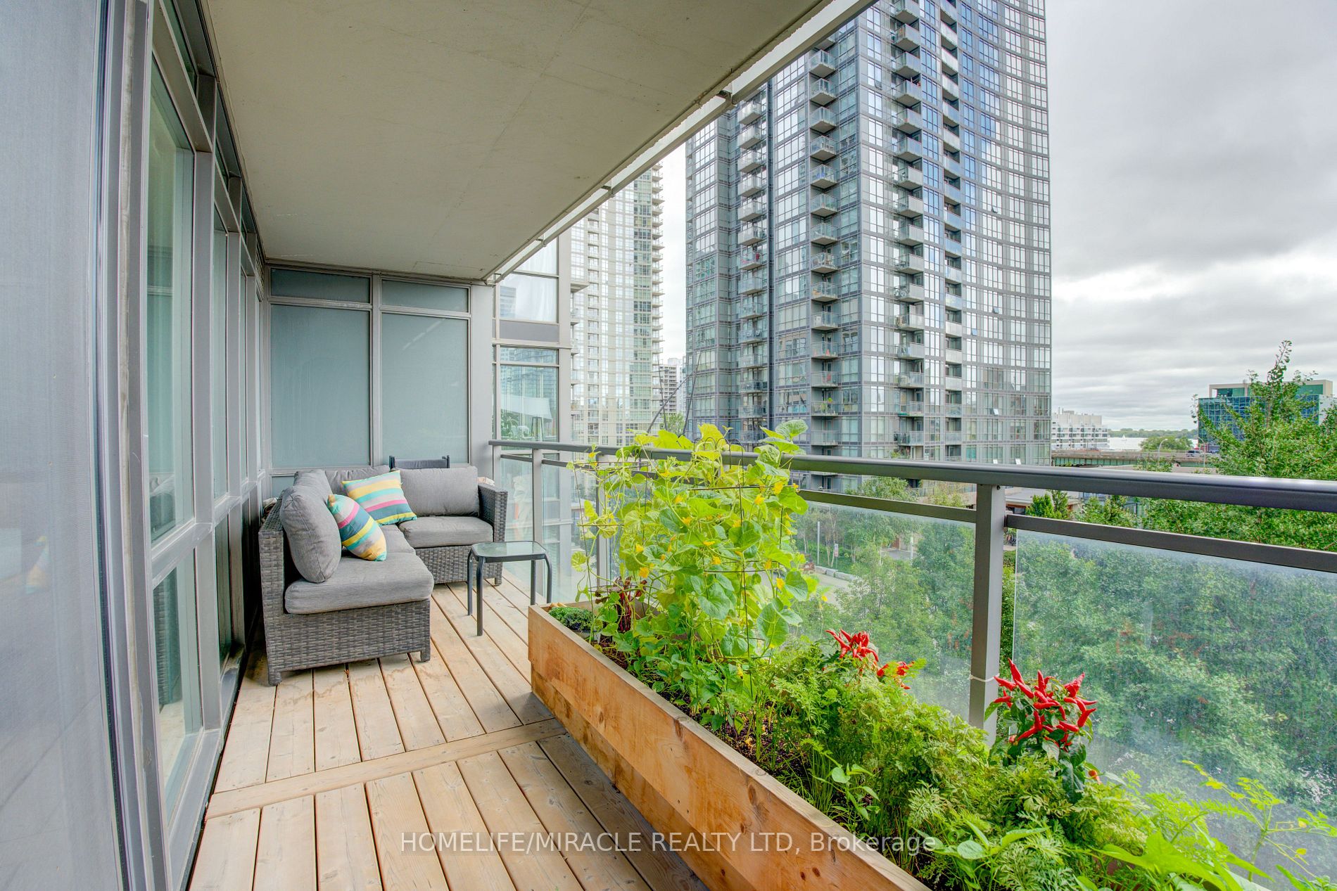 15 Fort York Blvd, #511