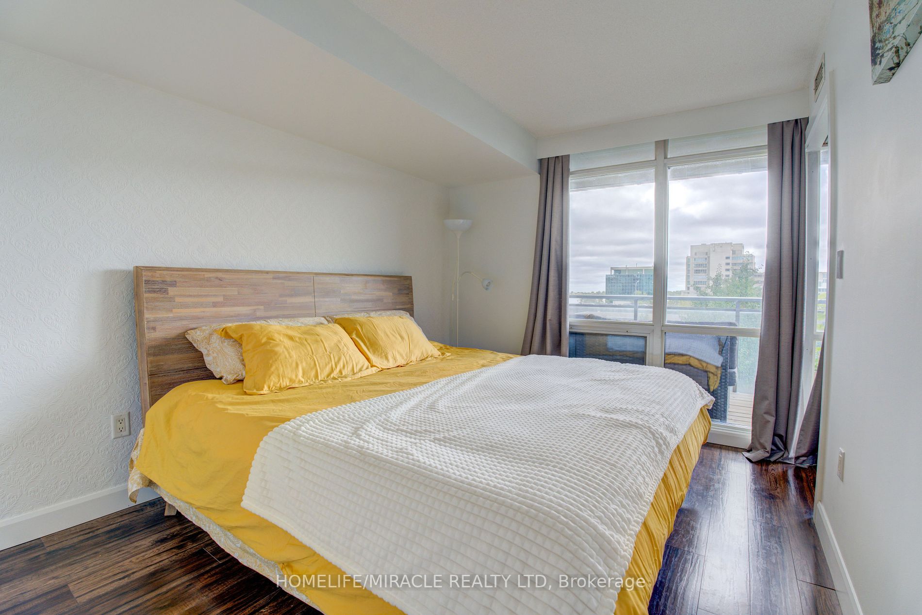 15 Fort York Blvd, #511
