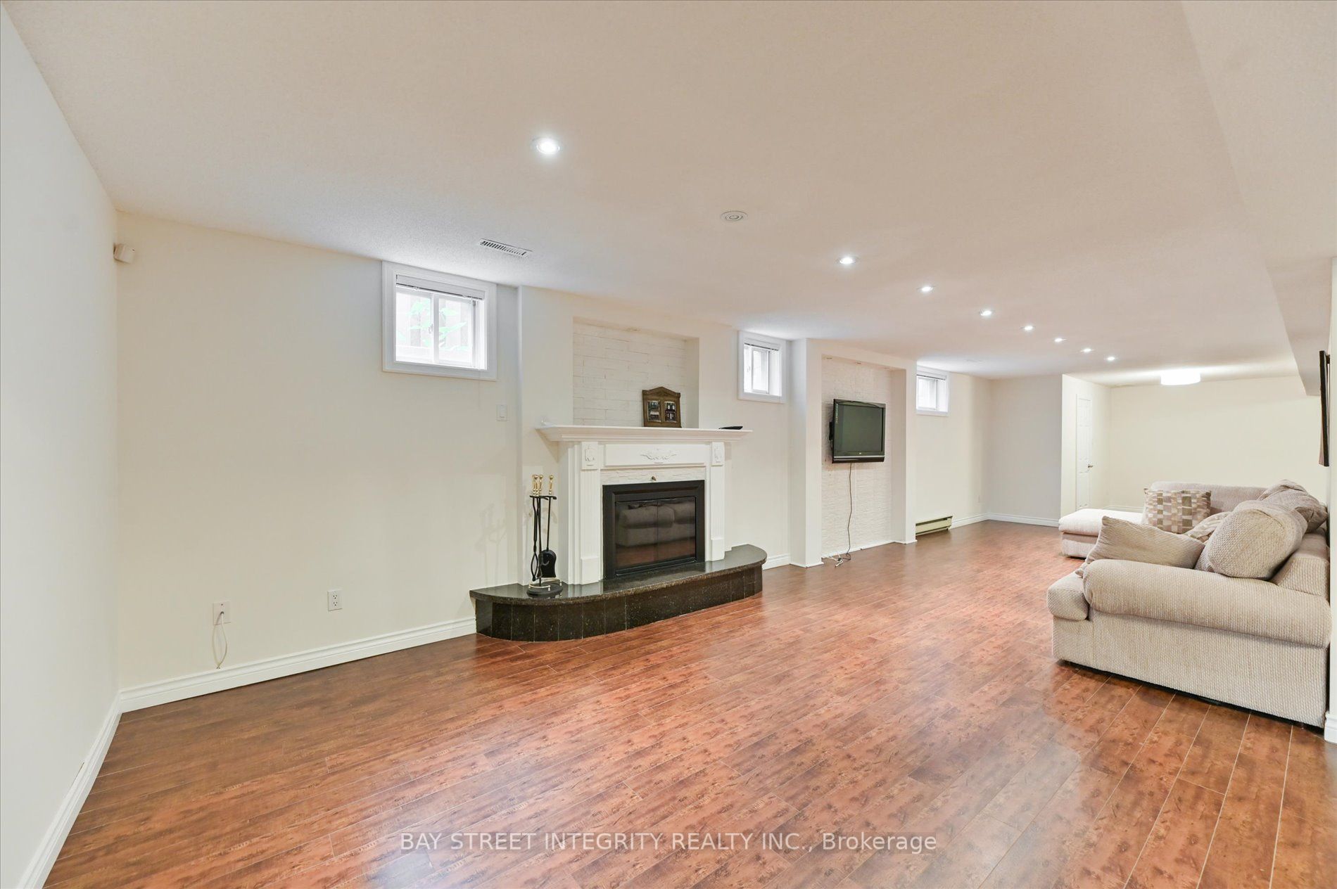 Listing C6808478 - Large Photo # 32