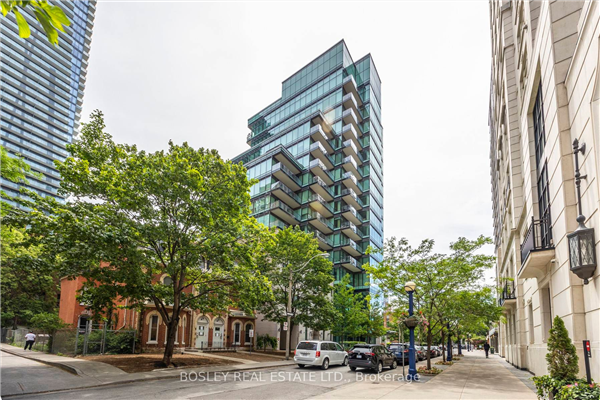 77 Charles St W