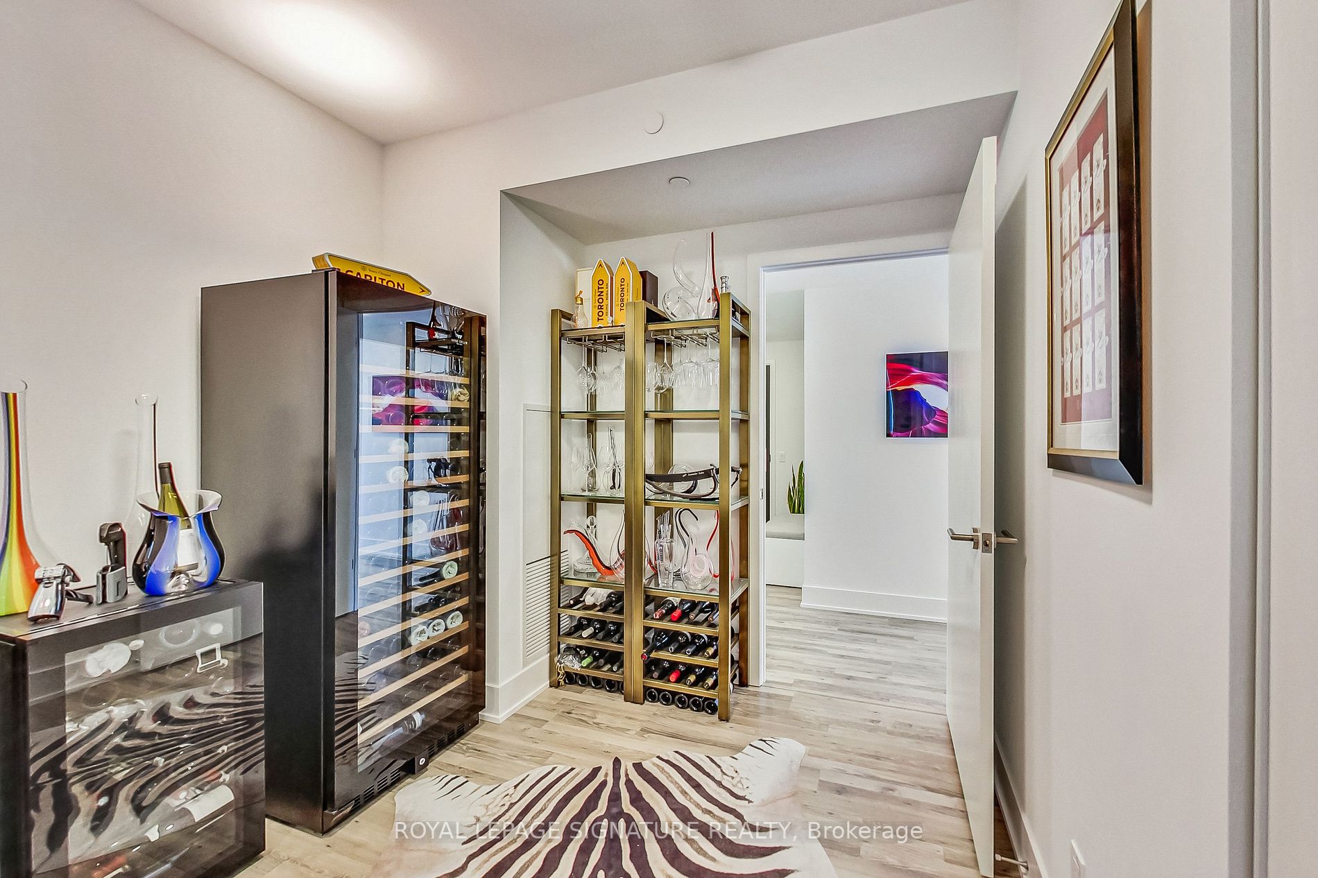 403 Church St, #4002