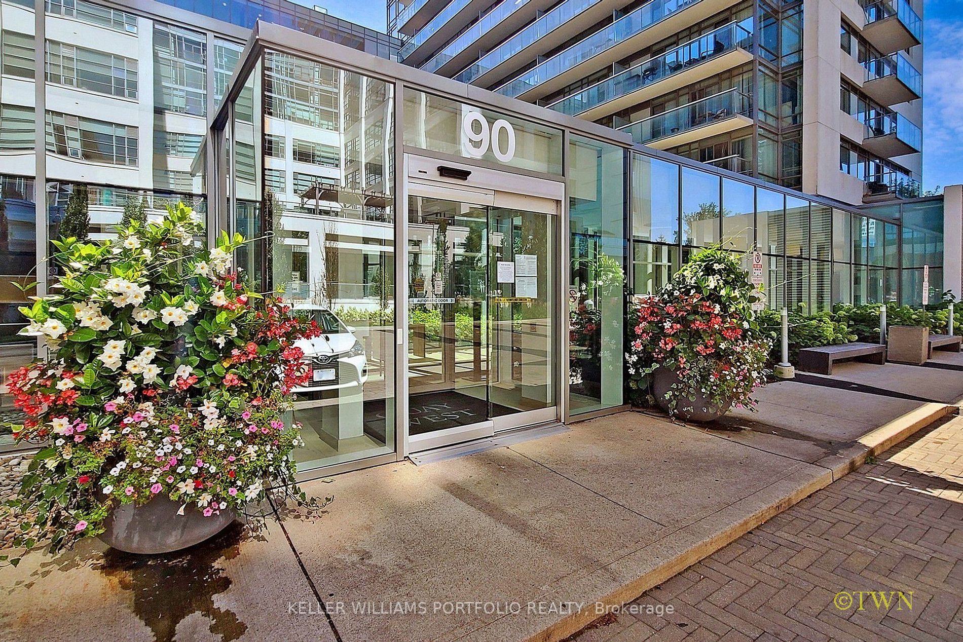 90 Stadium Rd, #Lph01