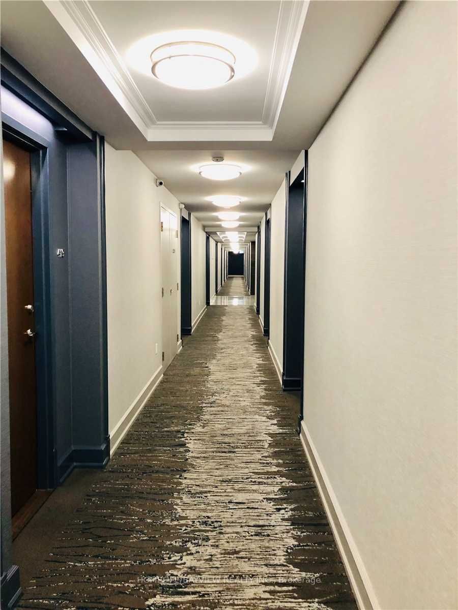 650 Sheppard Ave E, #420