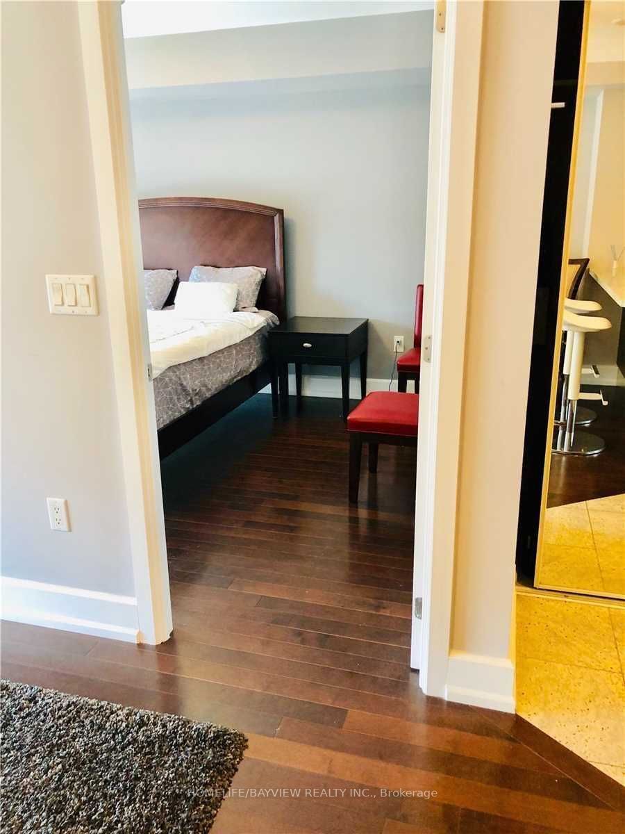 650 Sheppard Ave E, #420
