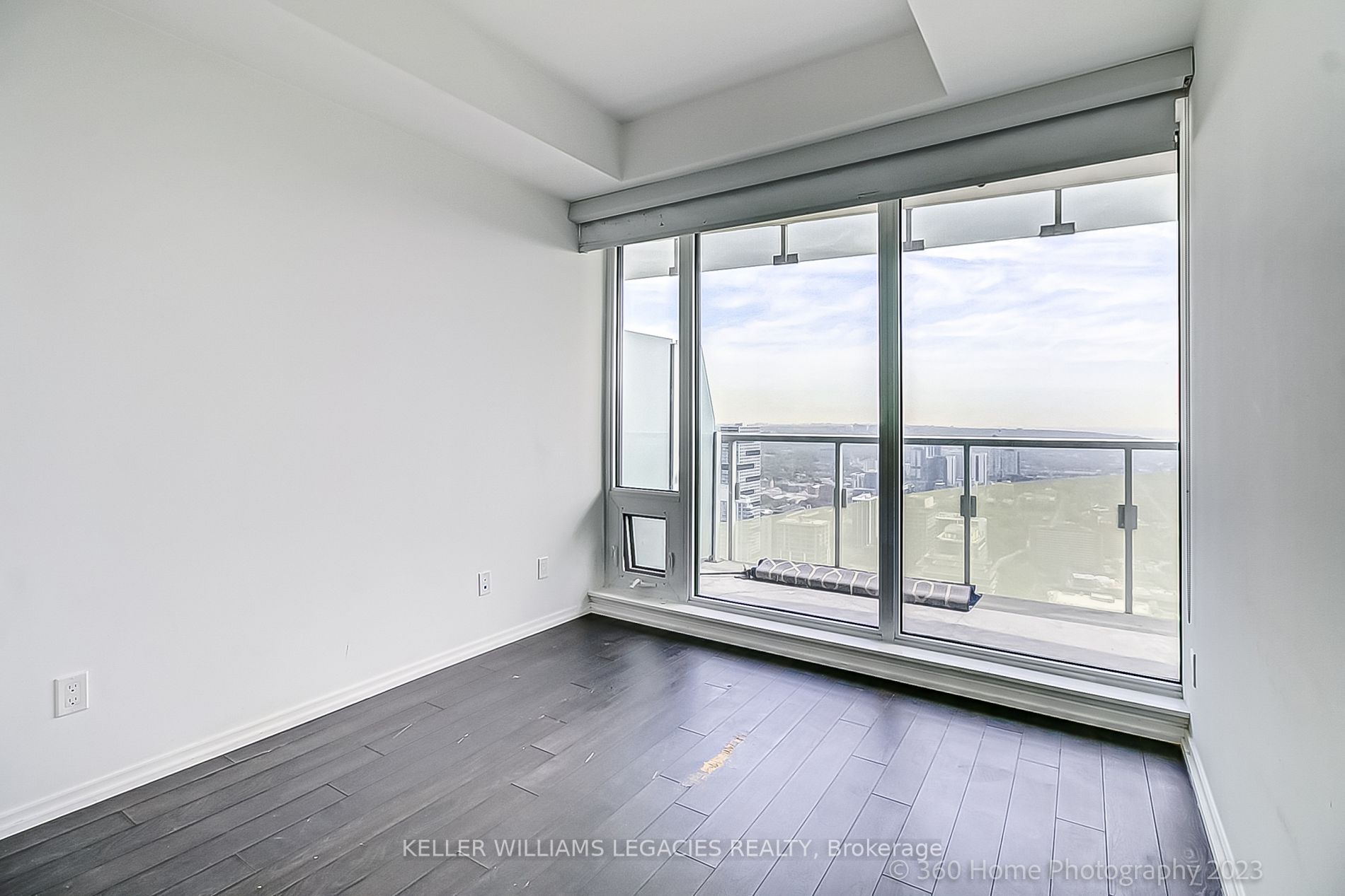 197 Yonge St, #5005