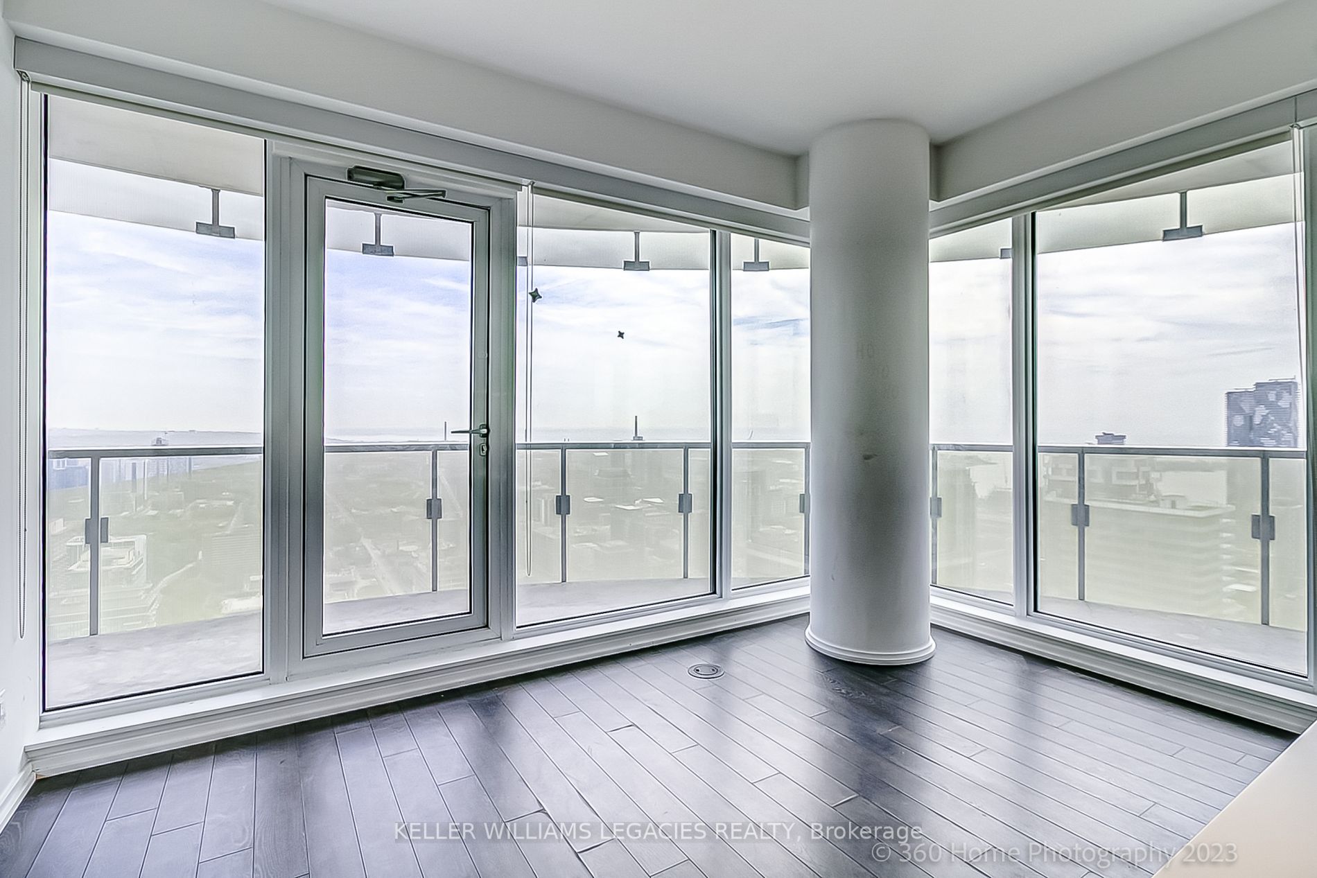 197 Yonge St, #5005