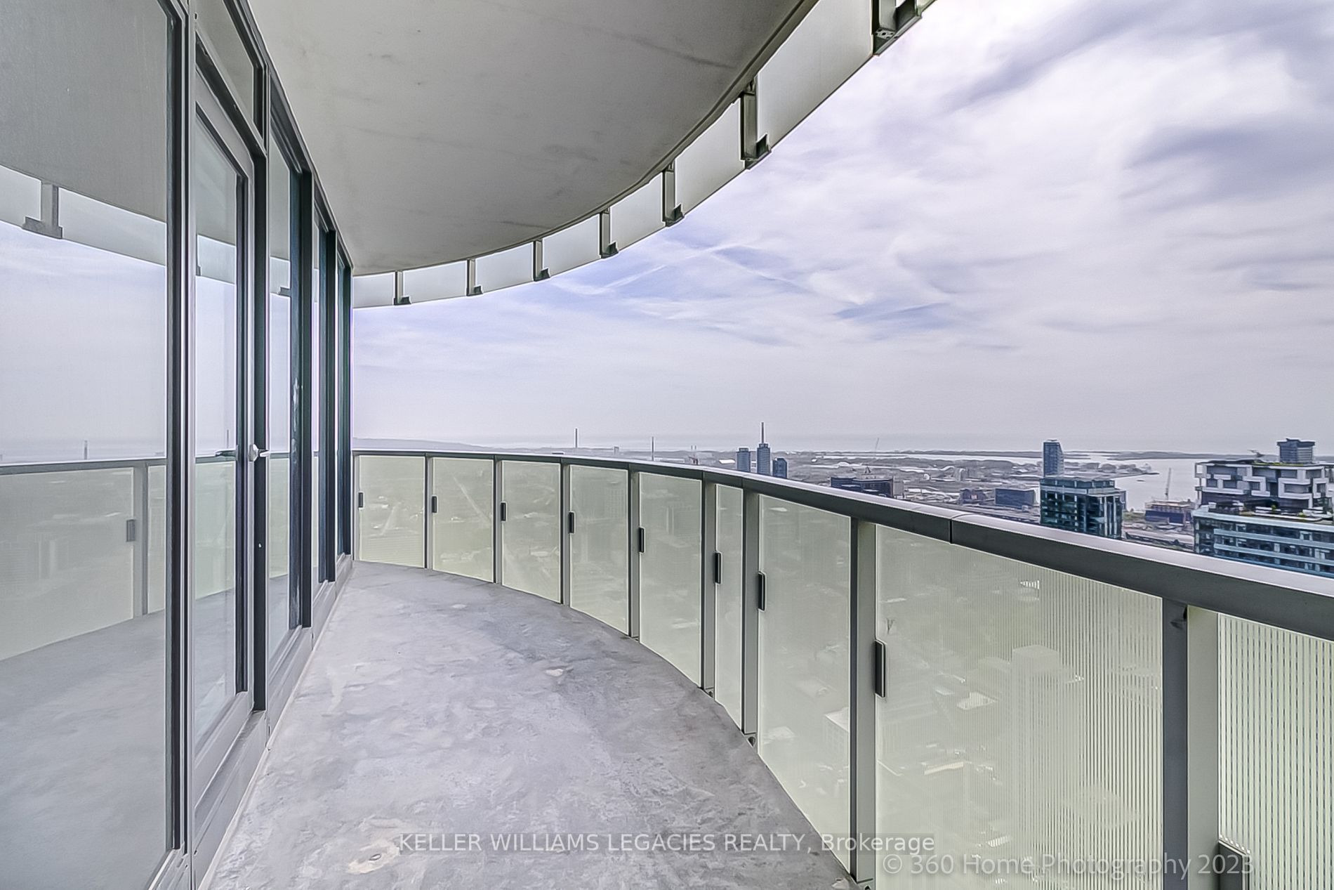 197 Yonge St, #5005