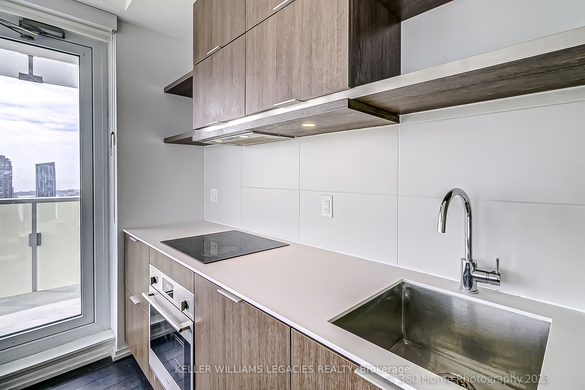 197 Yonge St, #5005