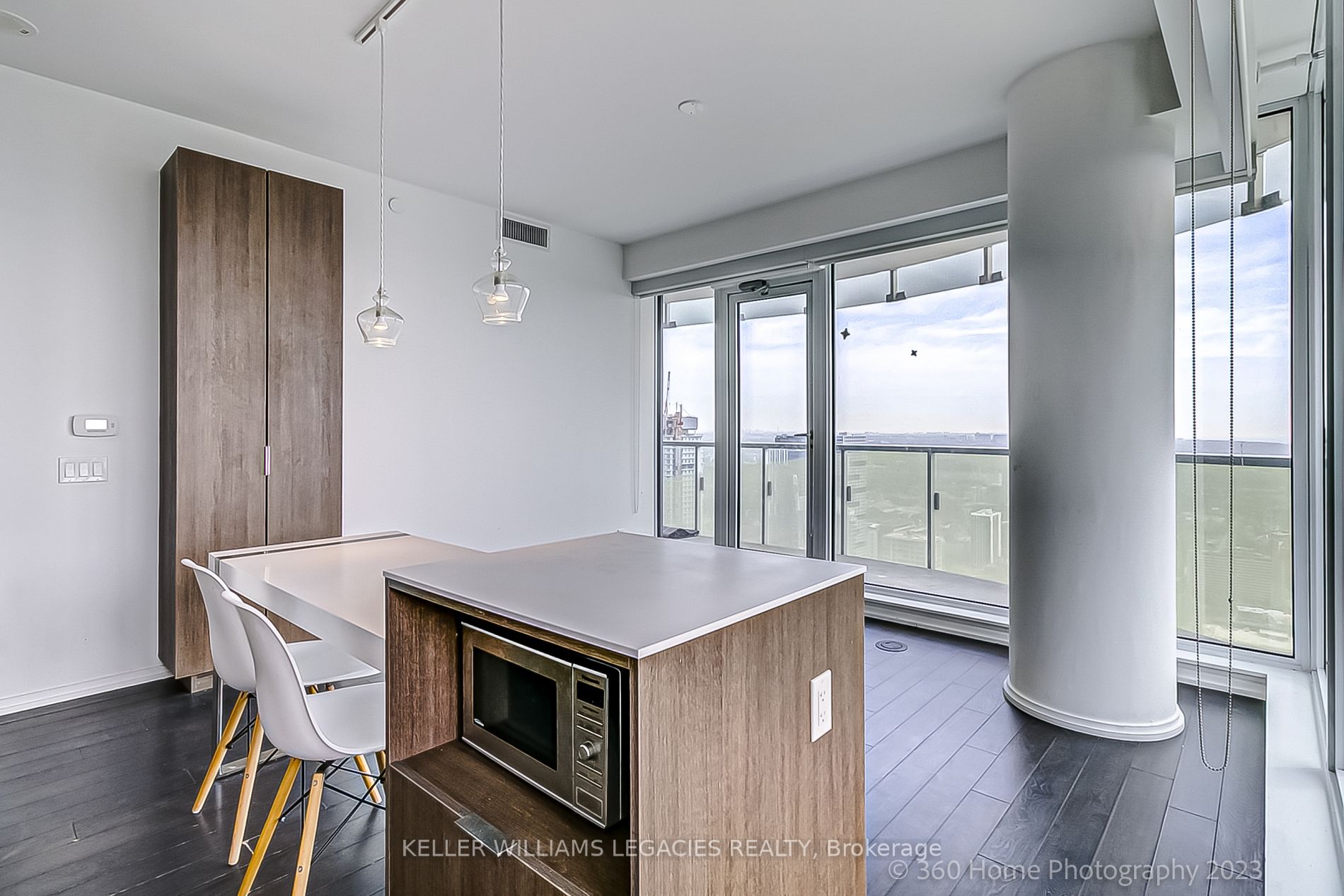 197 Yonge St, #5005
