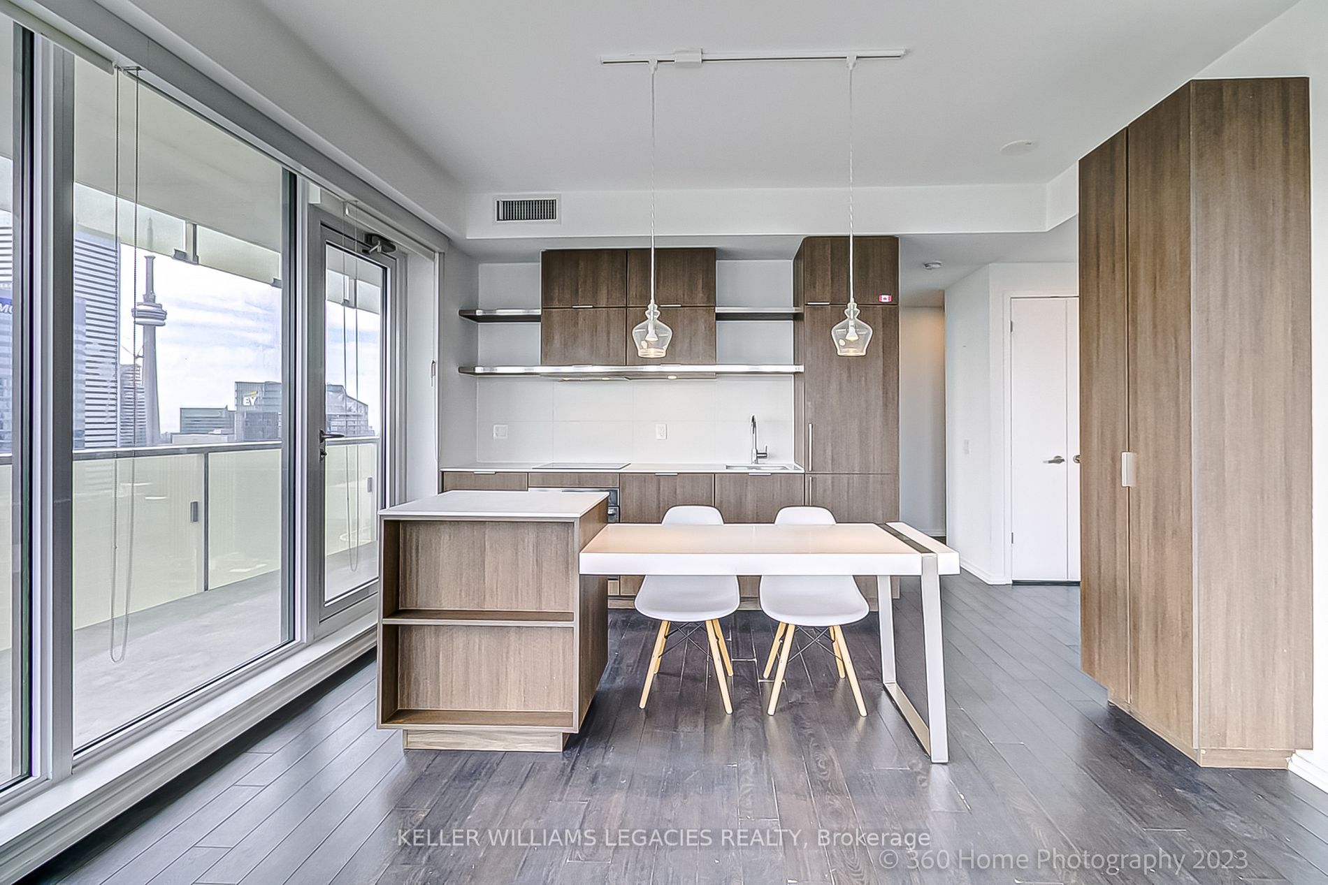 197 Yonge St, #5005