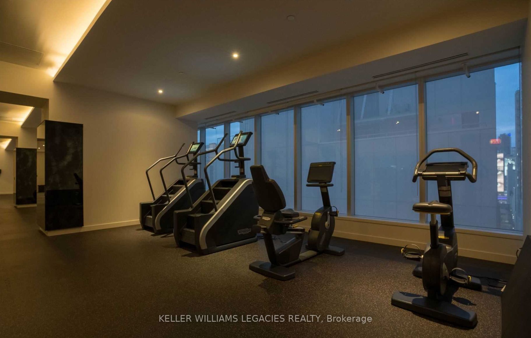 197 Yonge St, #5005