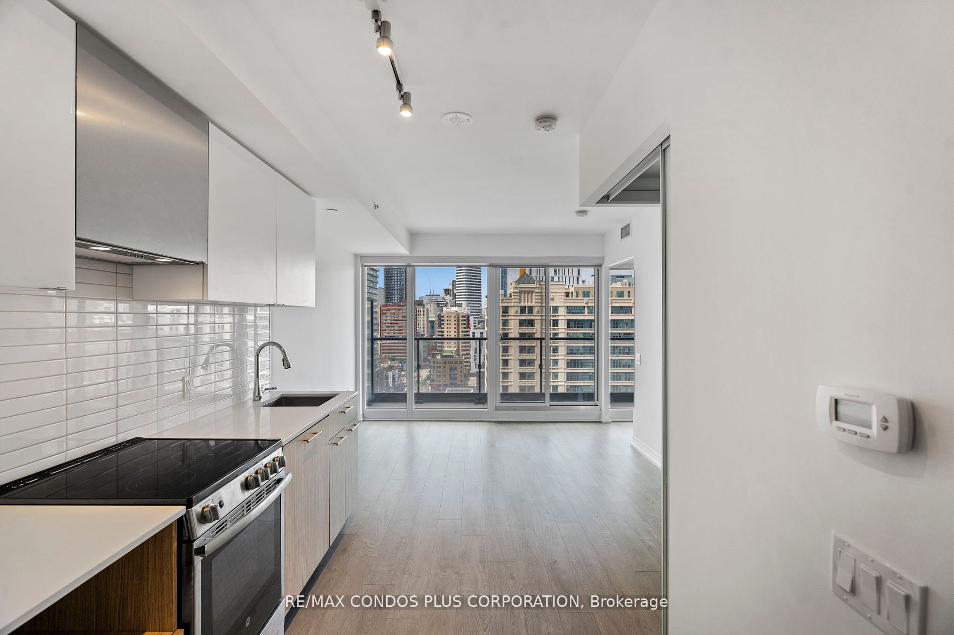 251 Jarvis St, #1529