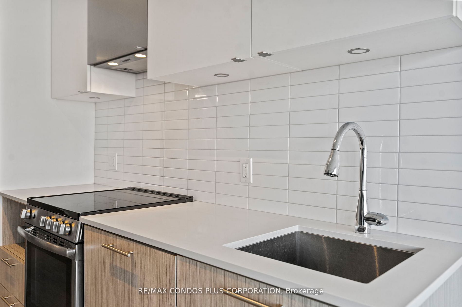 251 Jarvis St, #1529