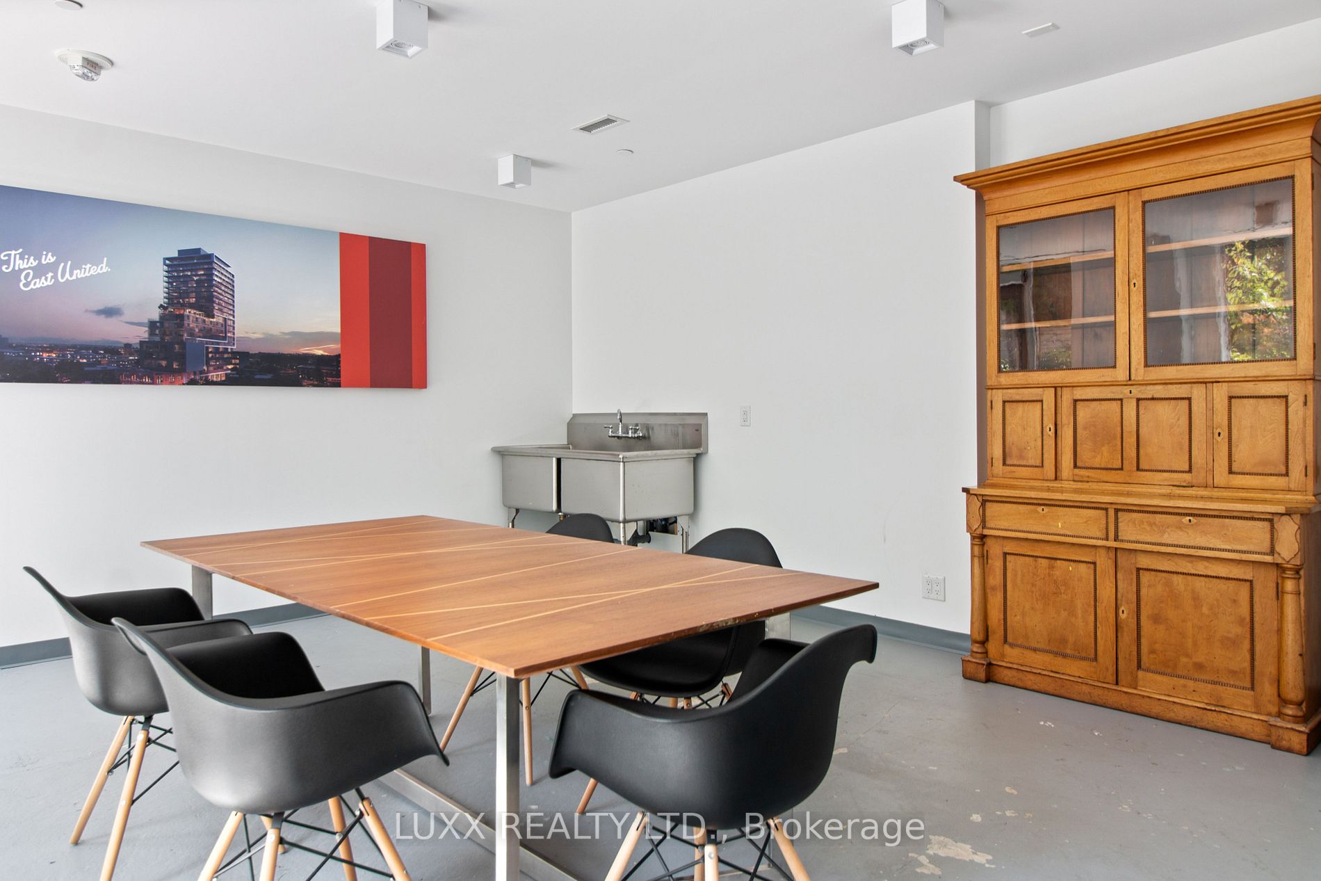 120 Parliament St, #714