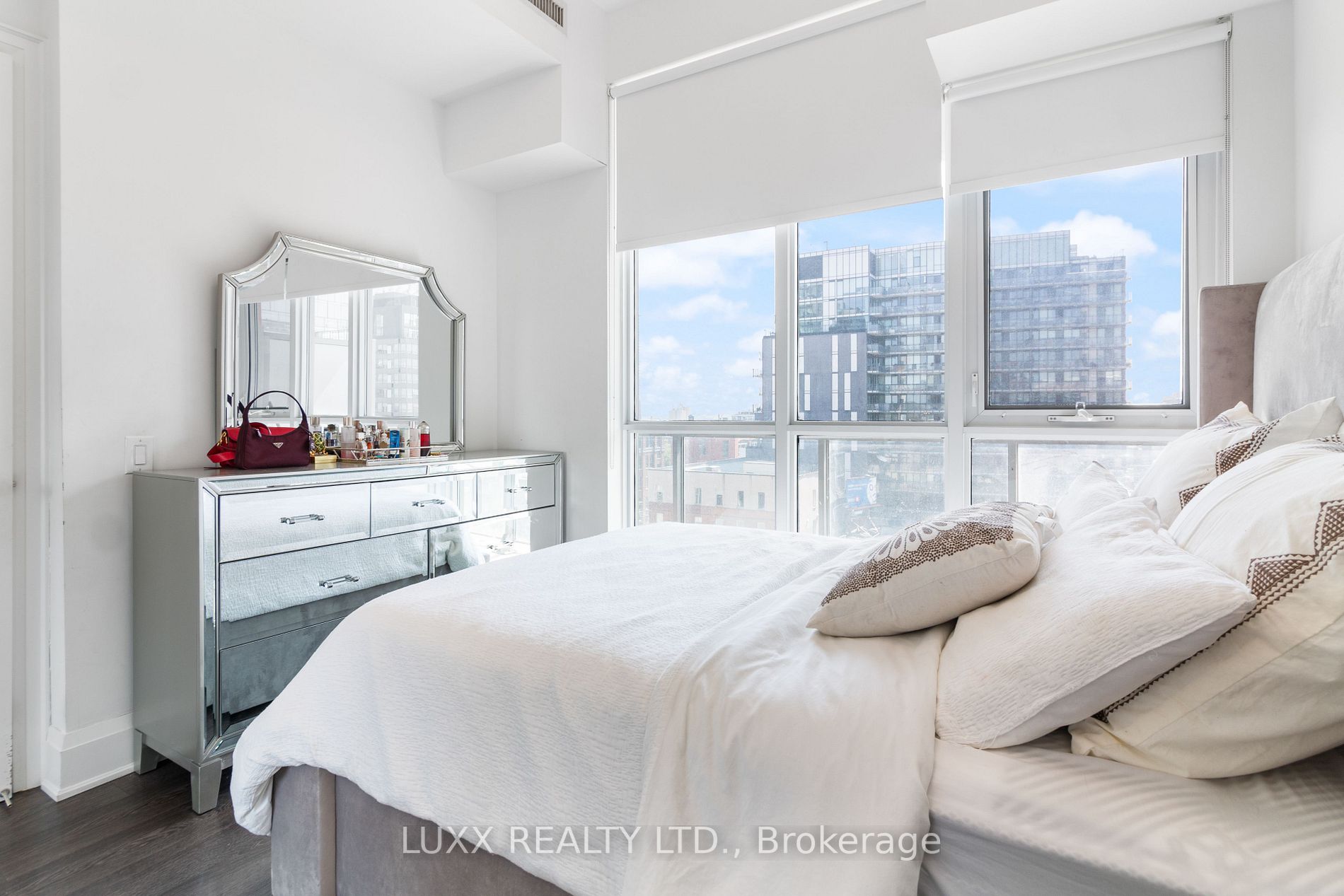 120 Parliament St, #714