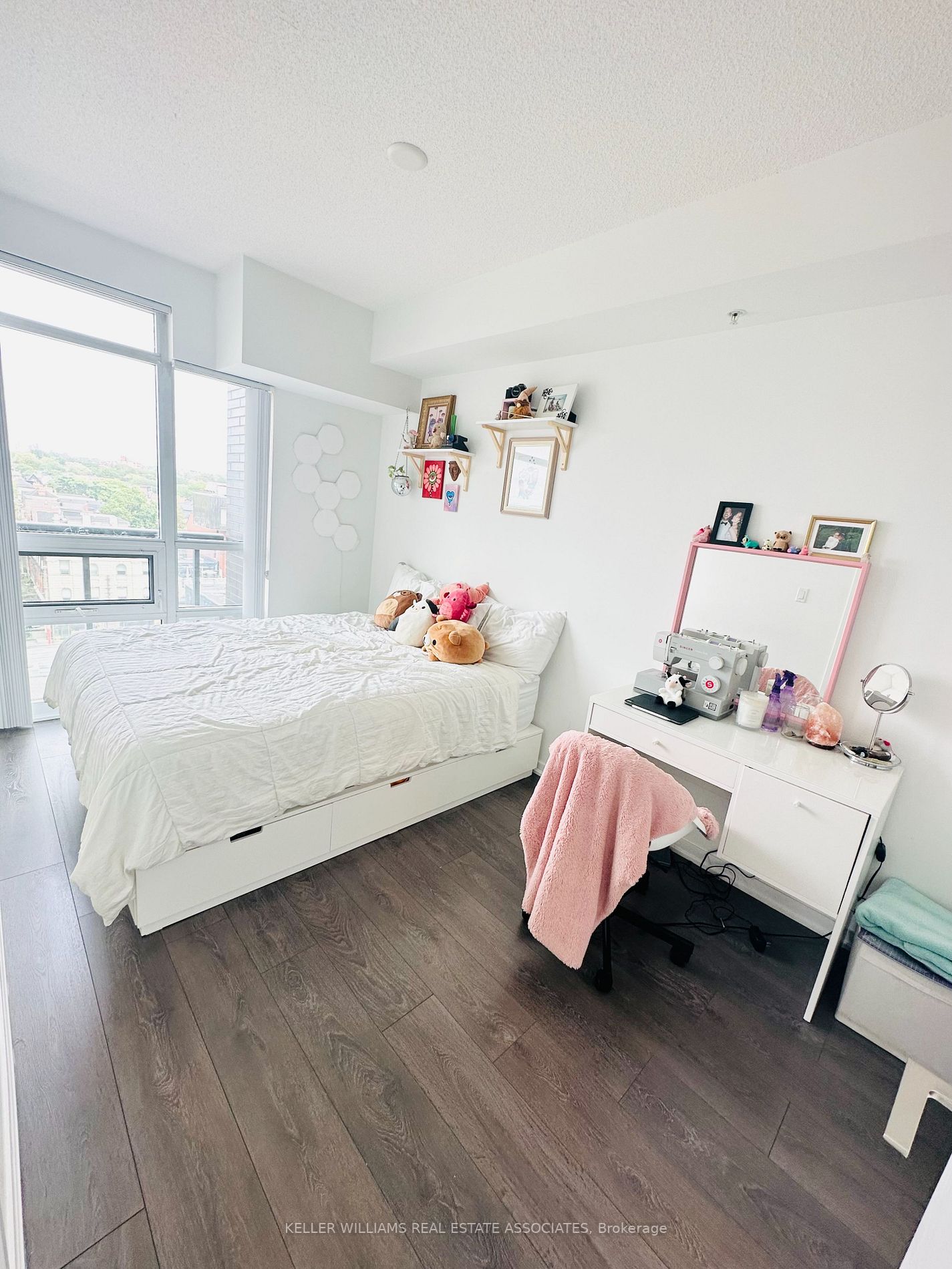 68 Abell St, #837