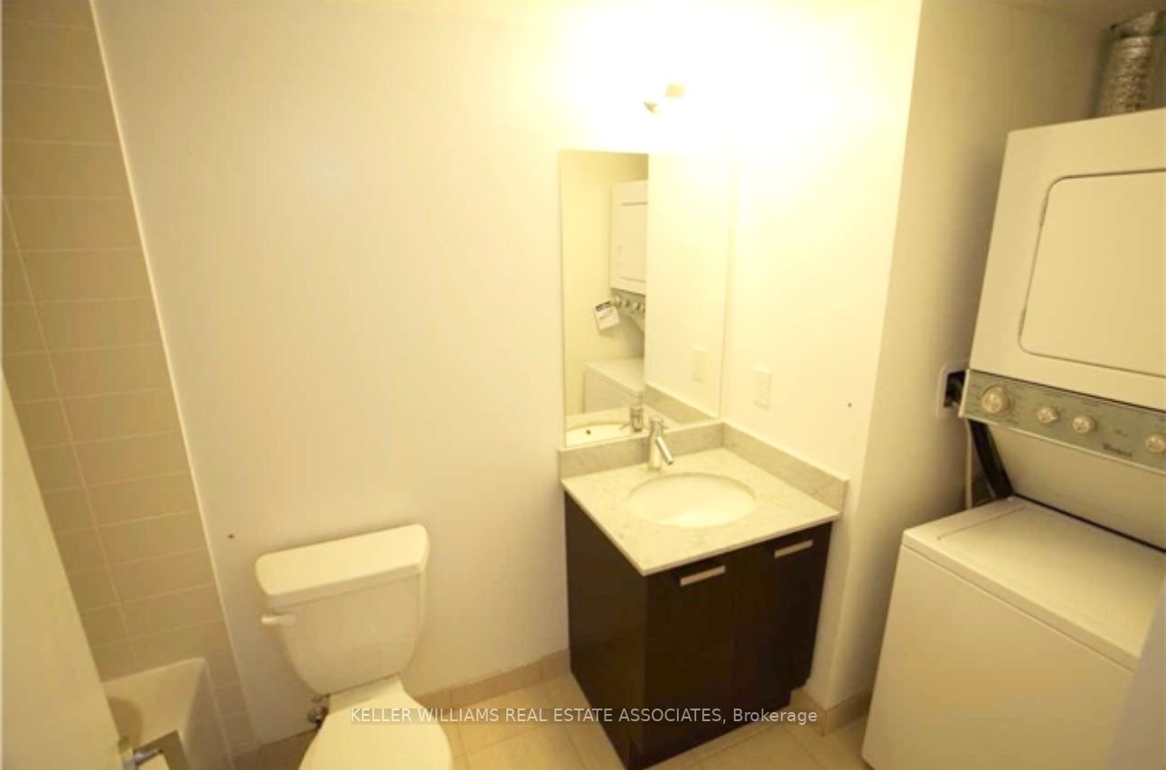 68 Abell St, #837