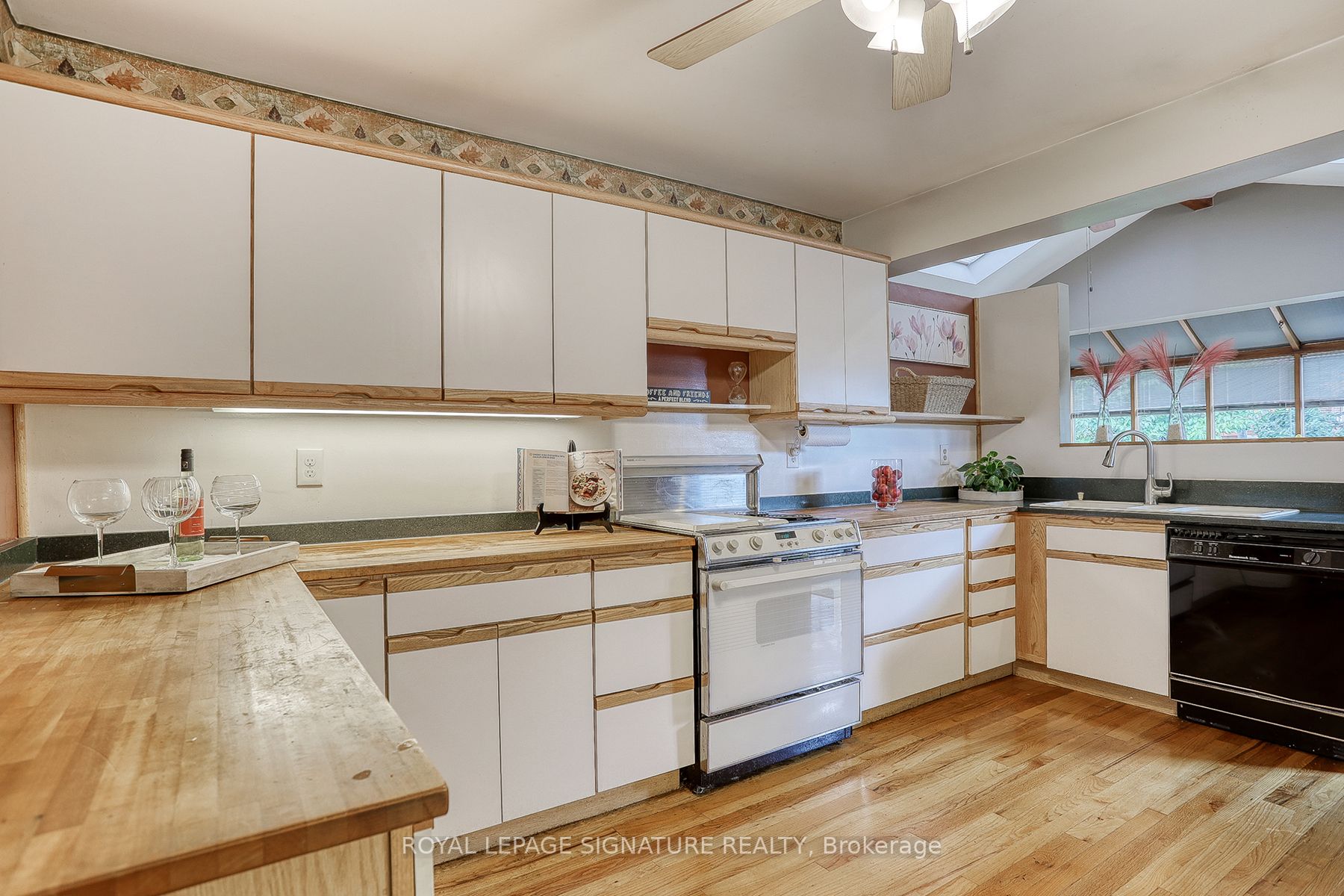 17 Shaunavon Heights Cres