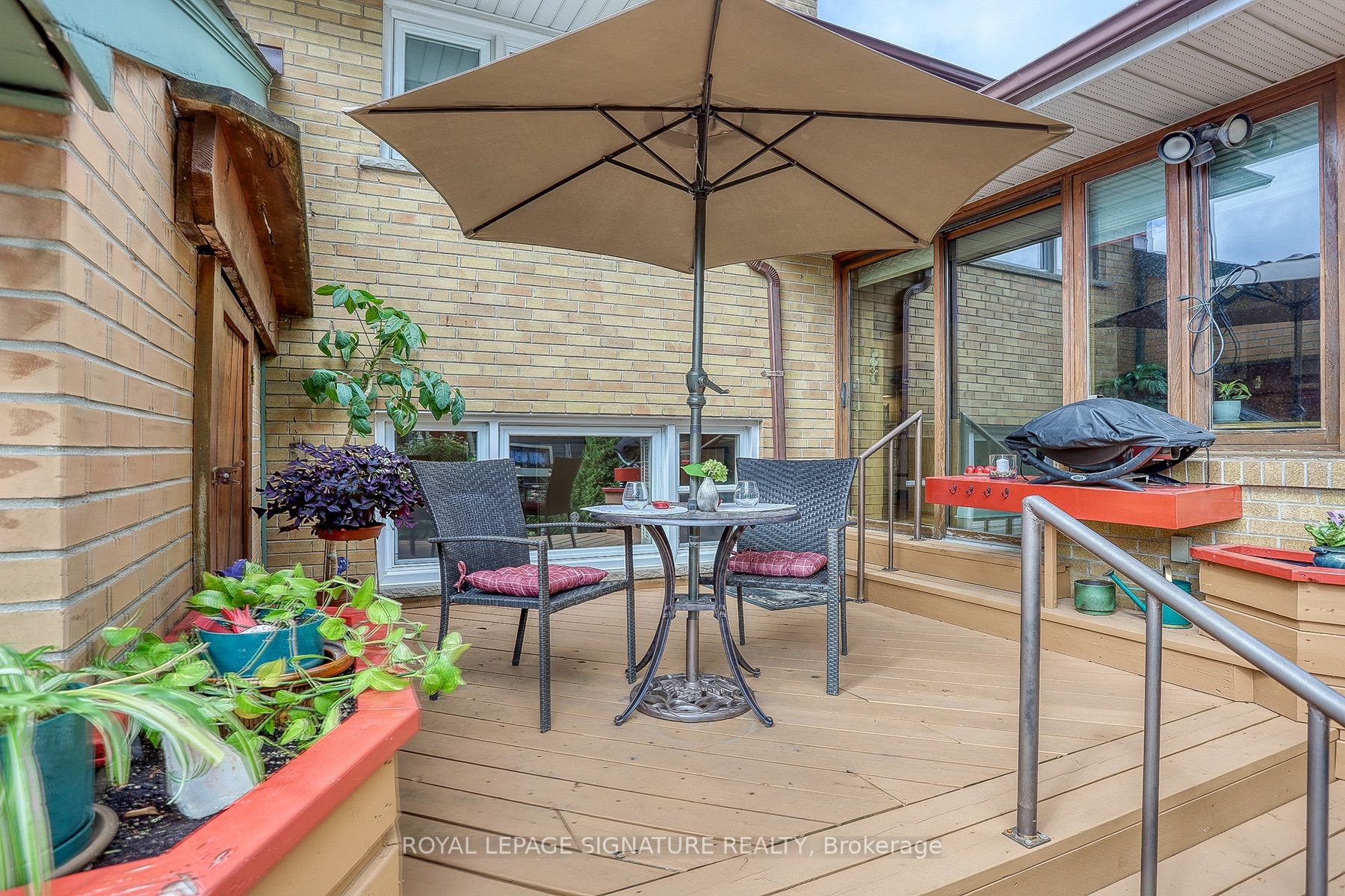 17 Shaunavon Heights Cres