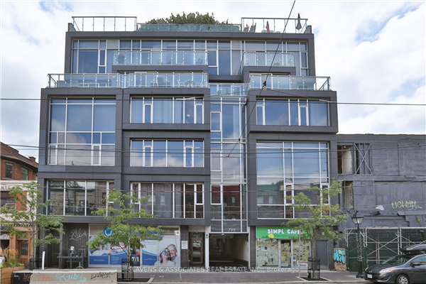 799 College St, Toronto