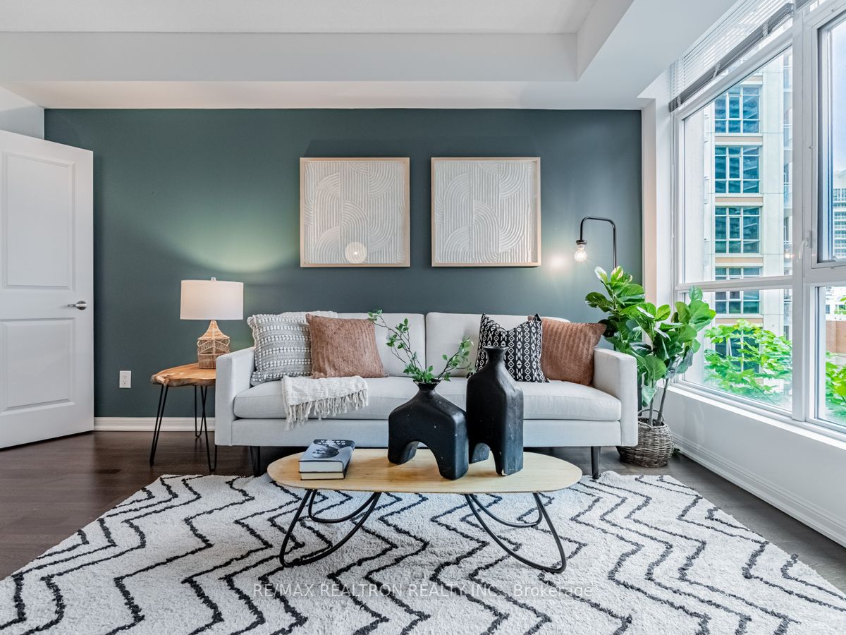 21 Grand Magazine St, #511