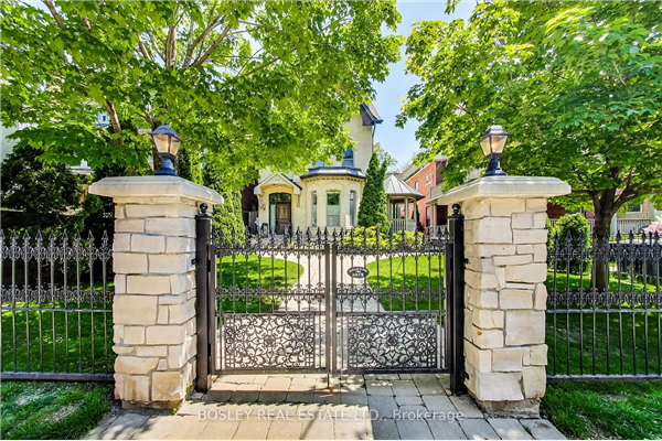 103 Pembroke St, Toronto