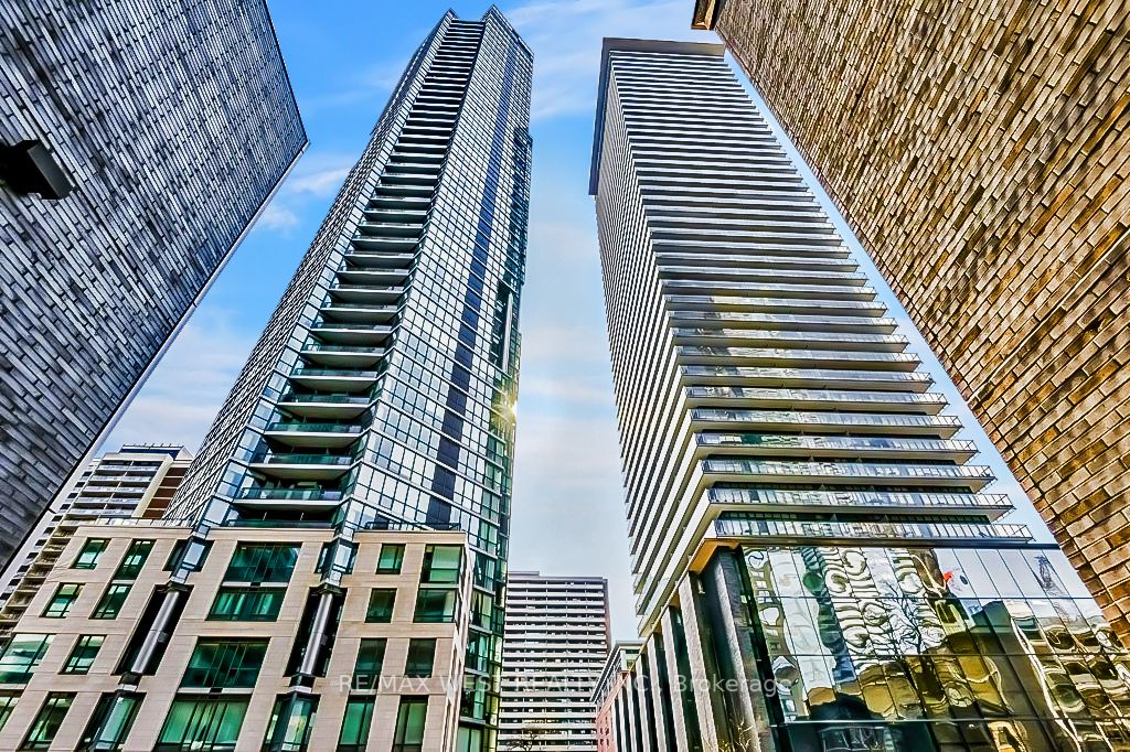 45 Charles St E, #4510