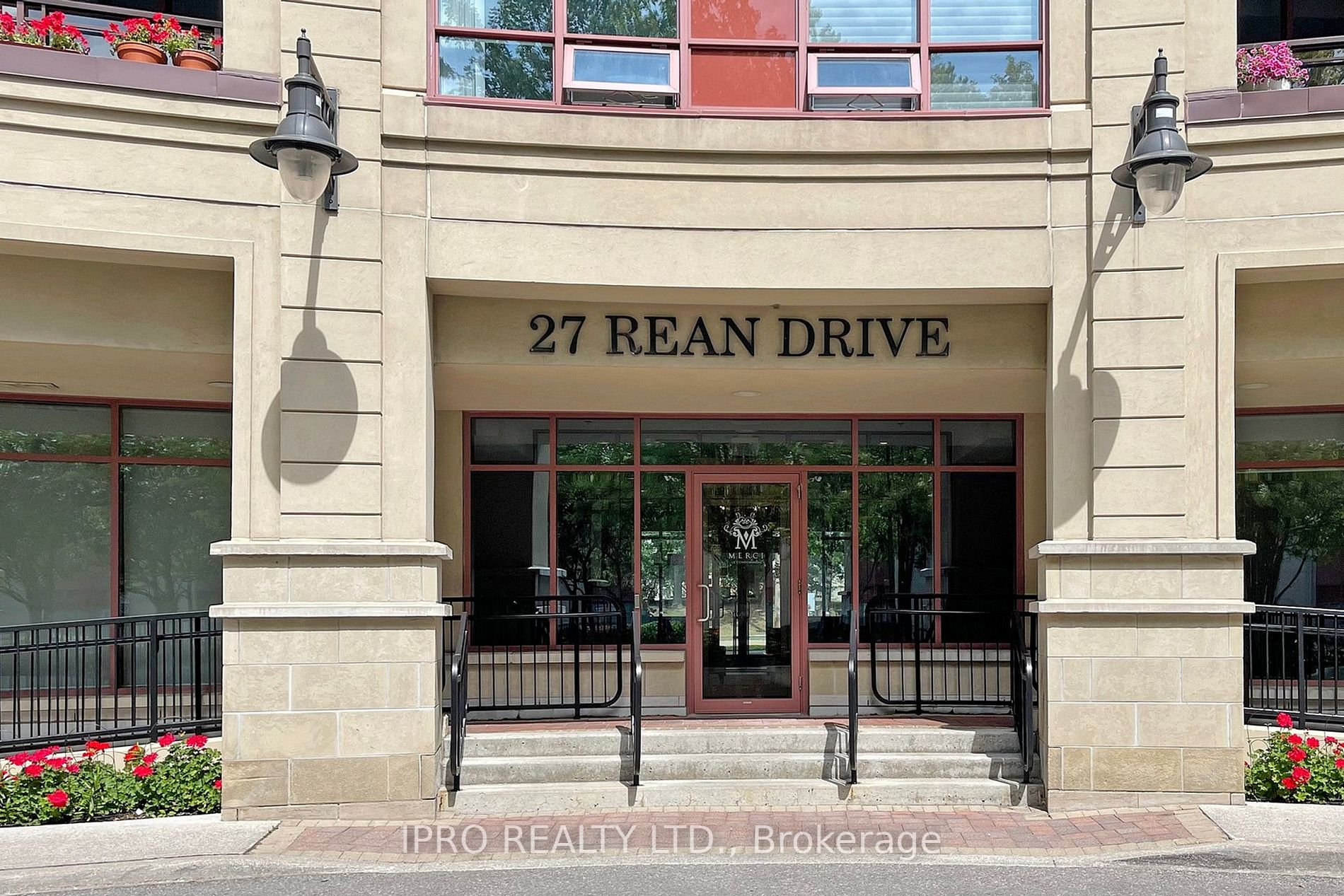 27 Rean Dr, #518