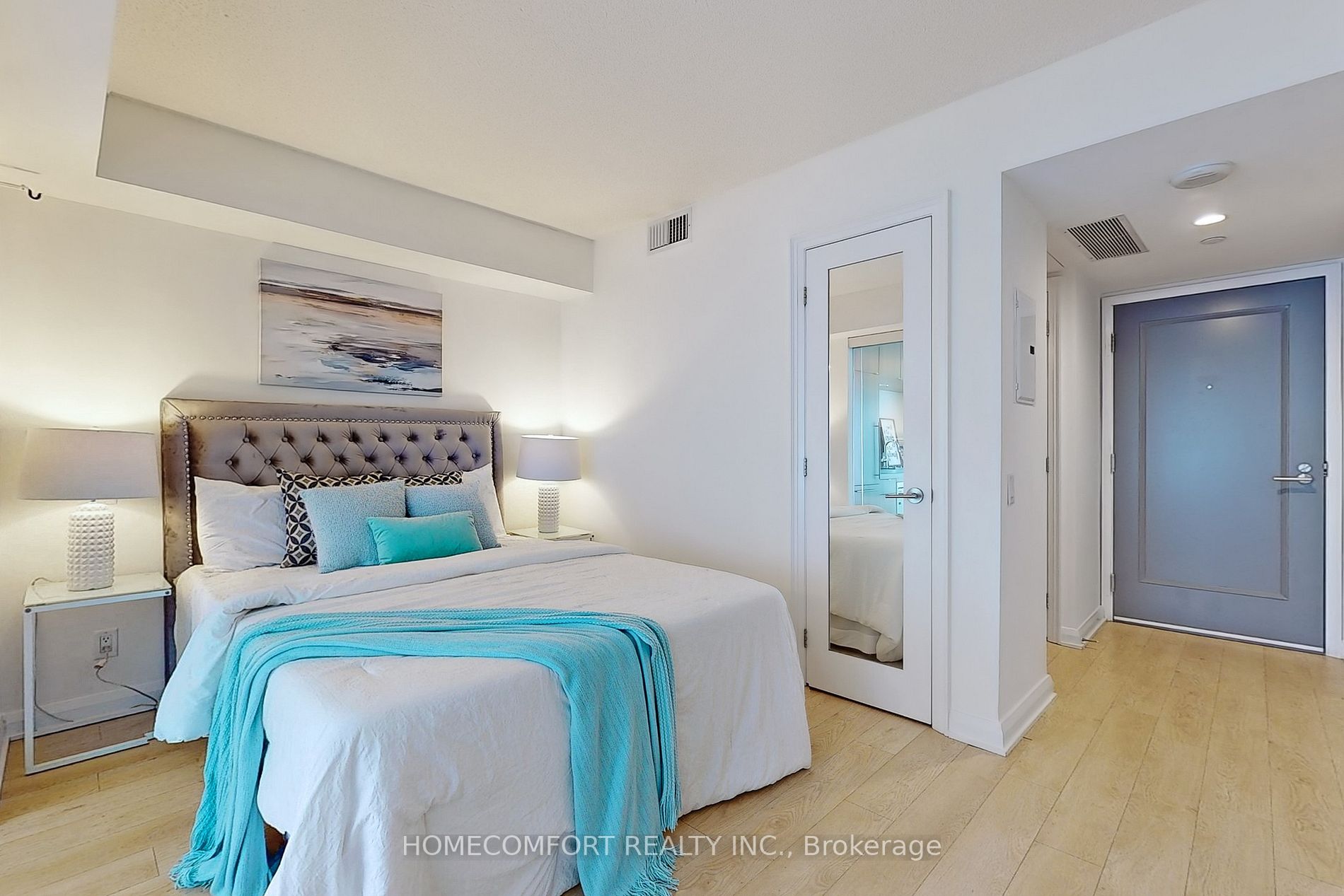 155 Yorkville Ave, #2011