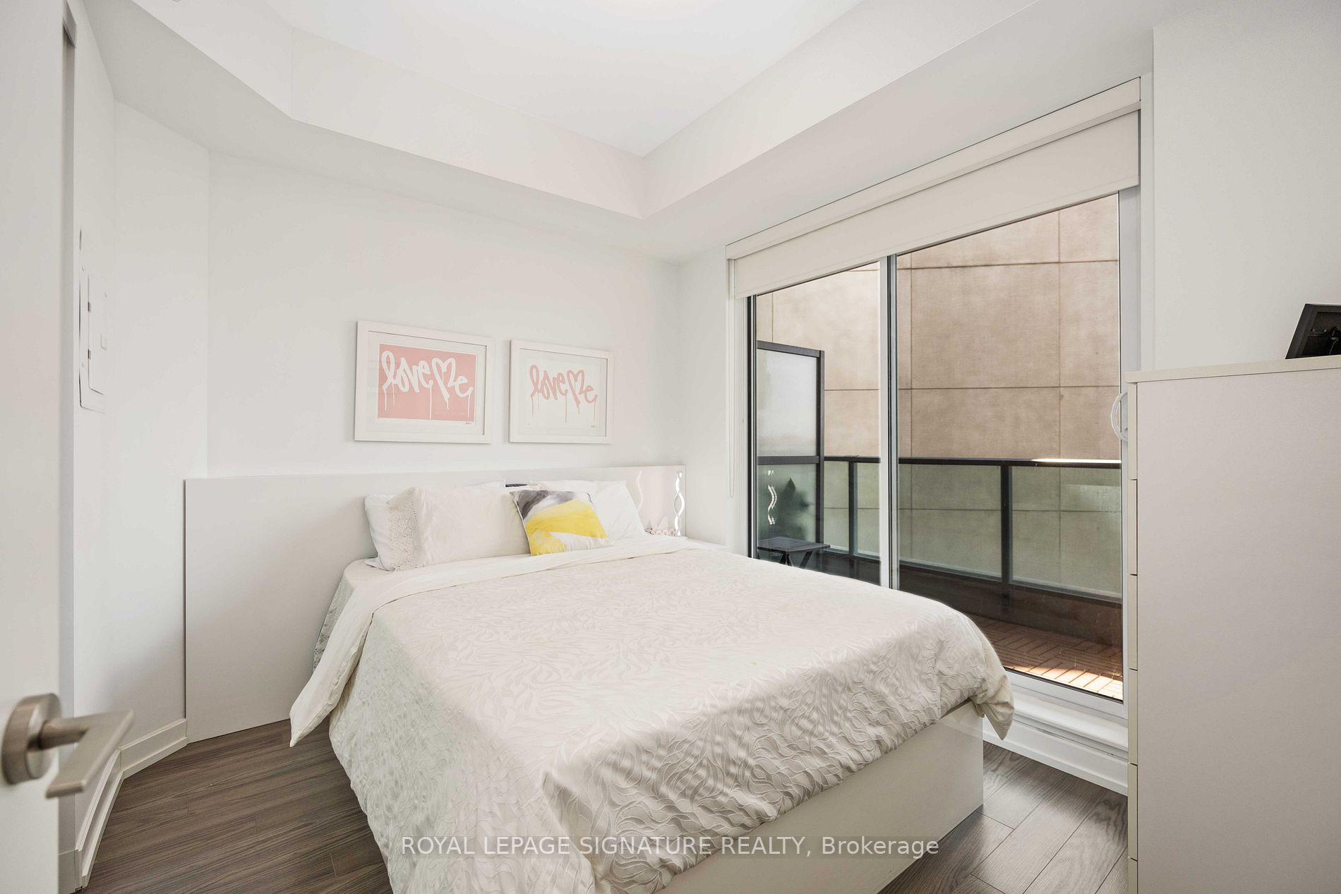 377 Madison Ave, #527