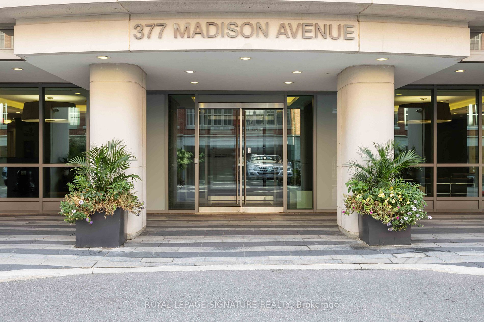 377 Madison Ave, #527
