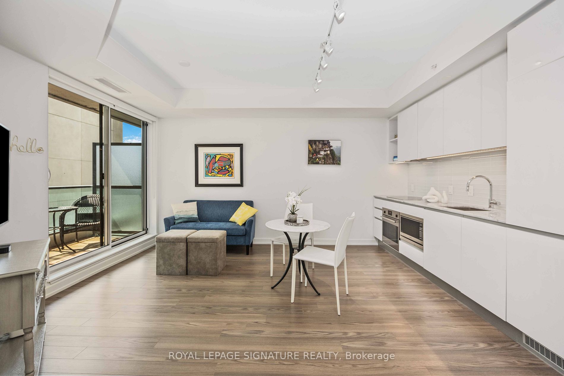 377 Madison Ave, #527