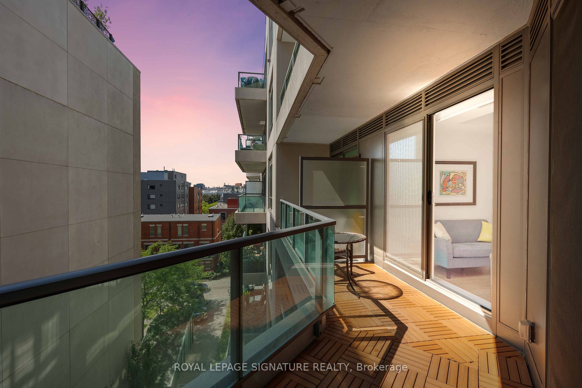 377 Madison Ave, #527