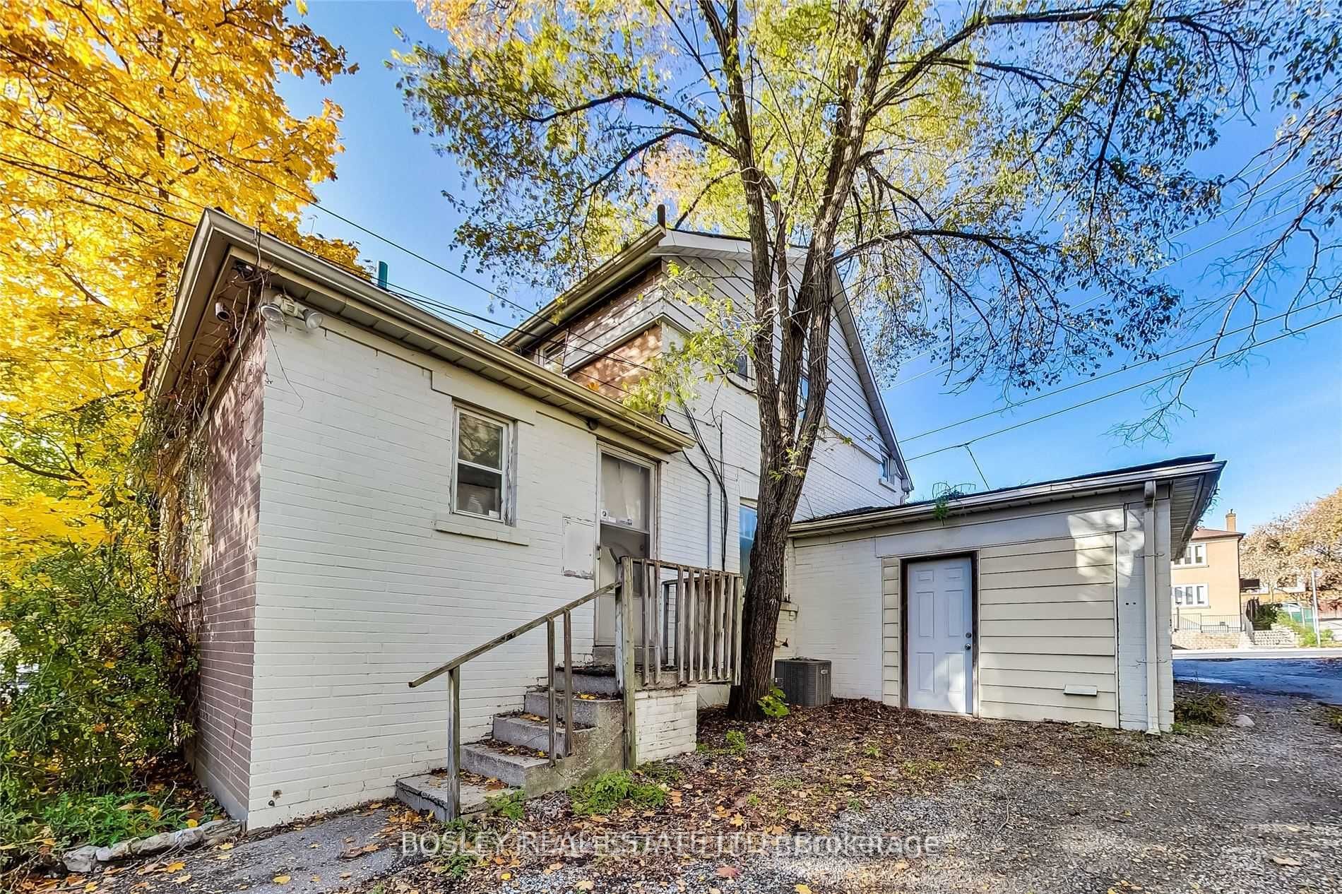 119 Sheppard Avenue W, #Upper