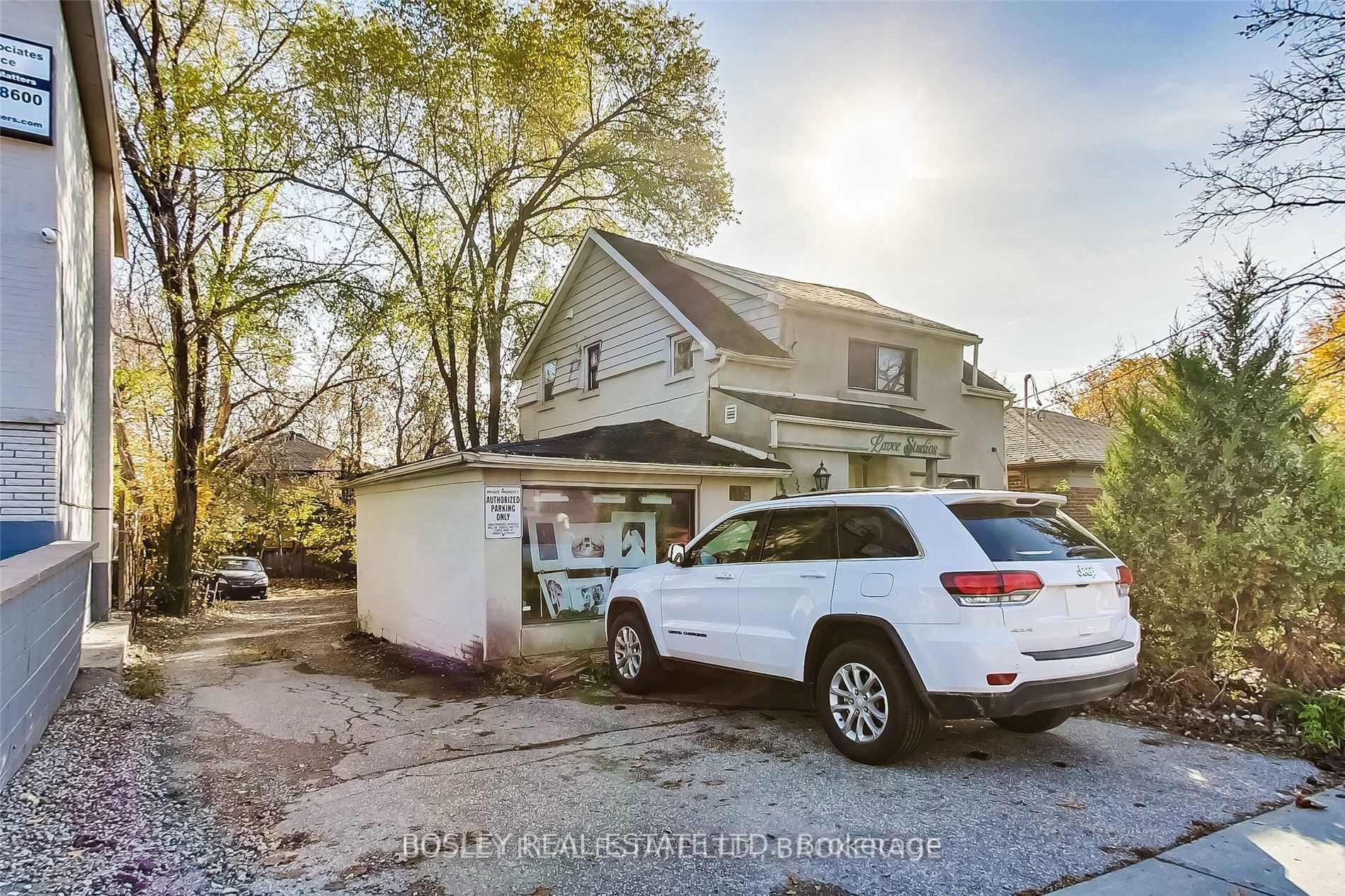 119 Sheppard Avenue W, #Upper