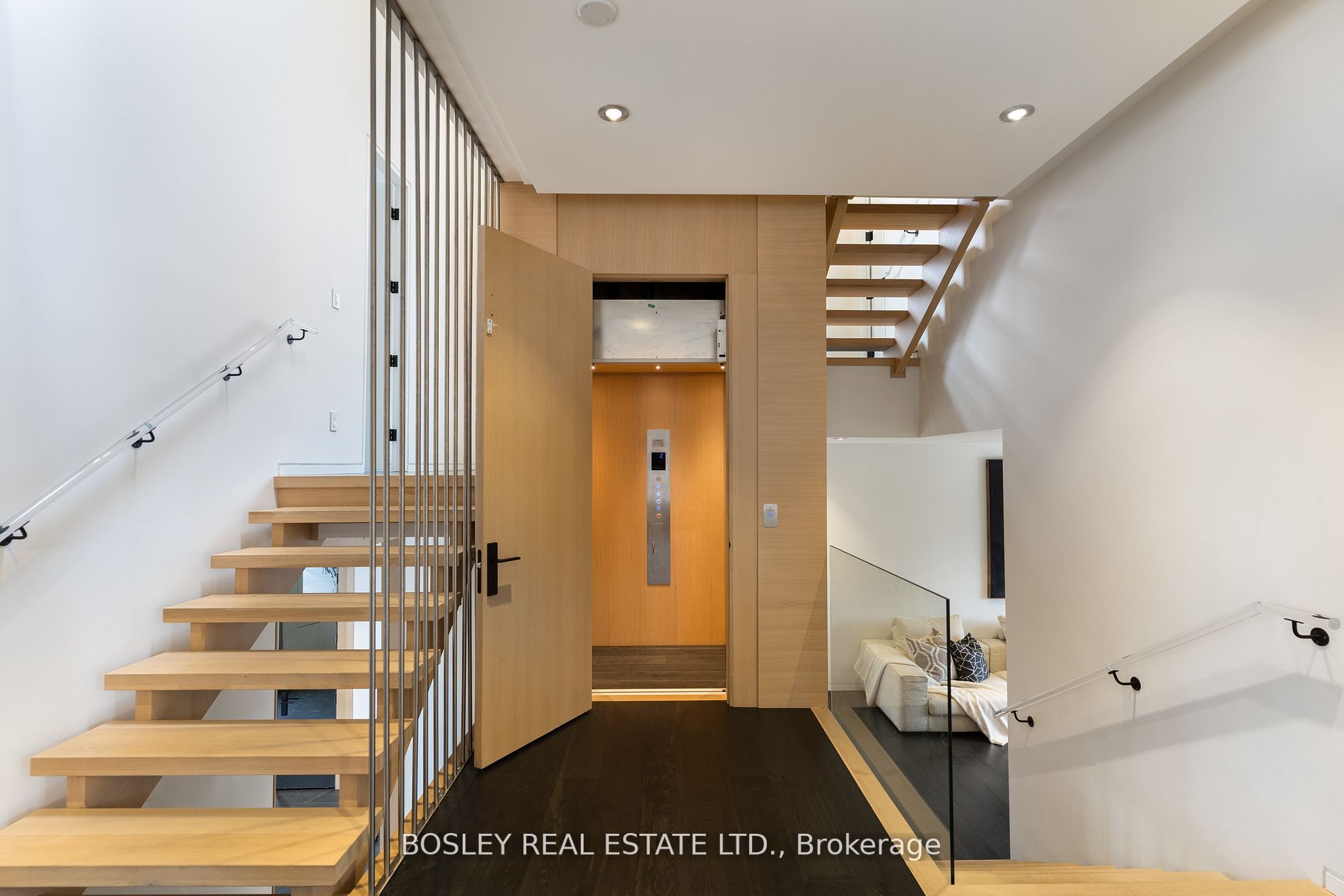 47 De Vere Gdns