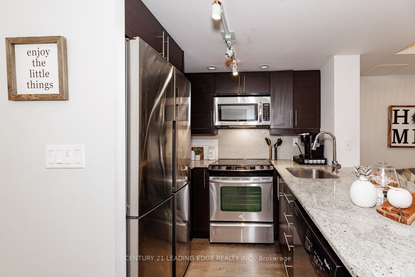 65 East Liberty St, #418